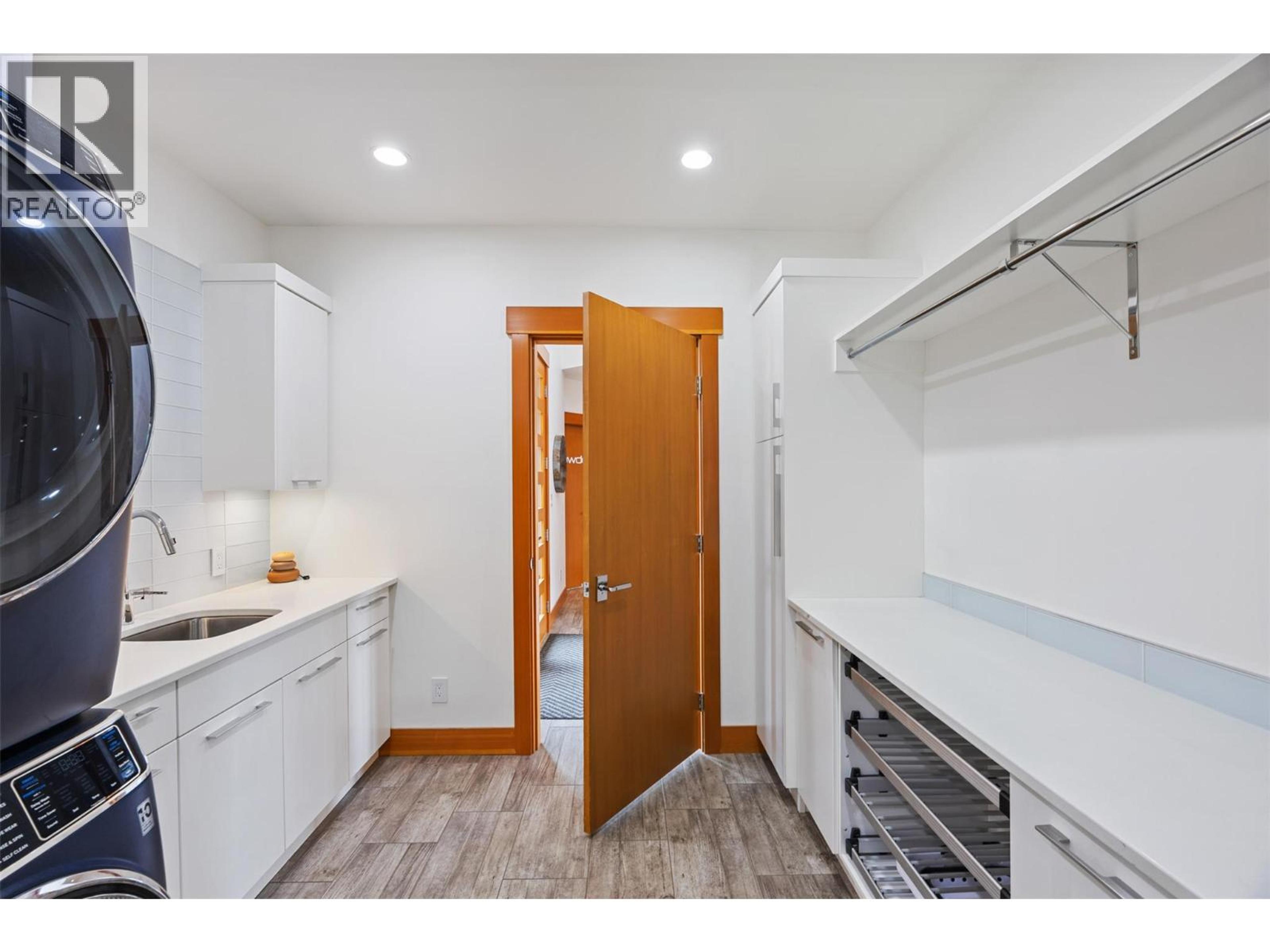 4249 BELLA VISTA DRIVE - 30