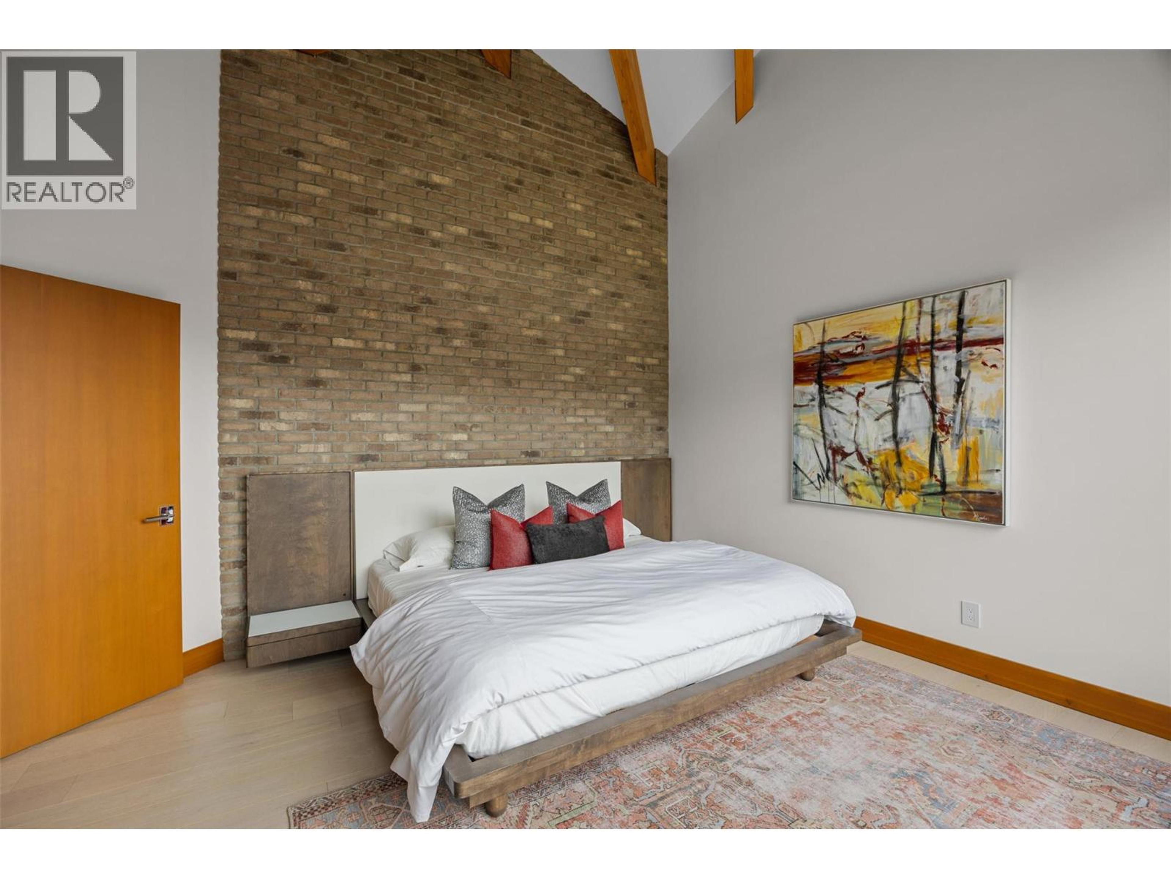 4249 BELLA VISTA DRIVE - 37