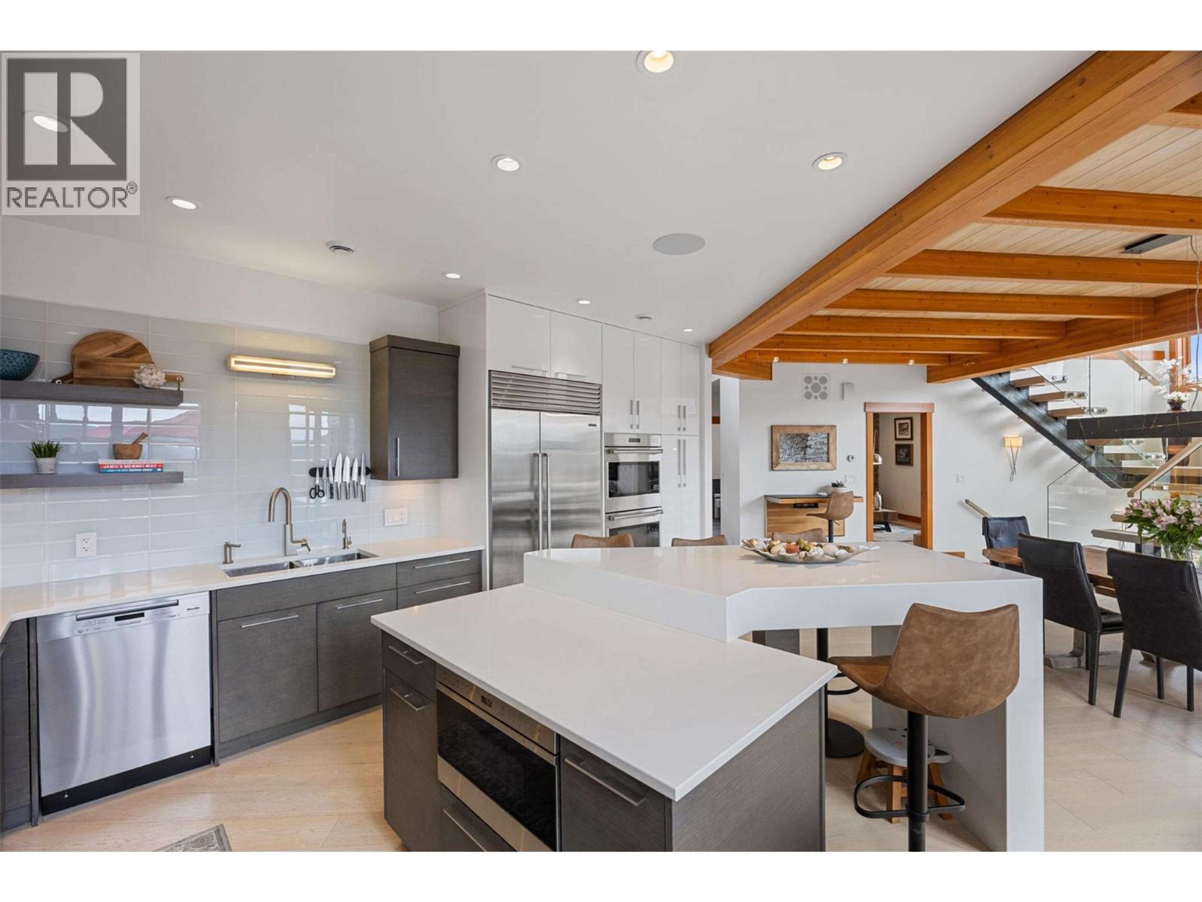 4249 BELLA VISTA DRIVE - 16