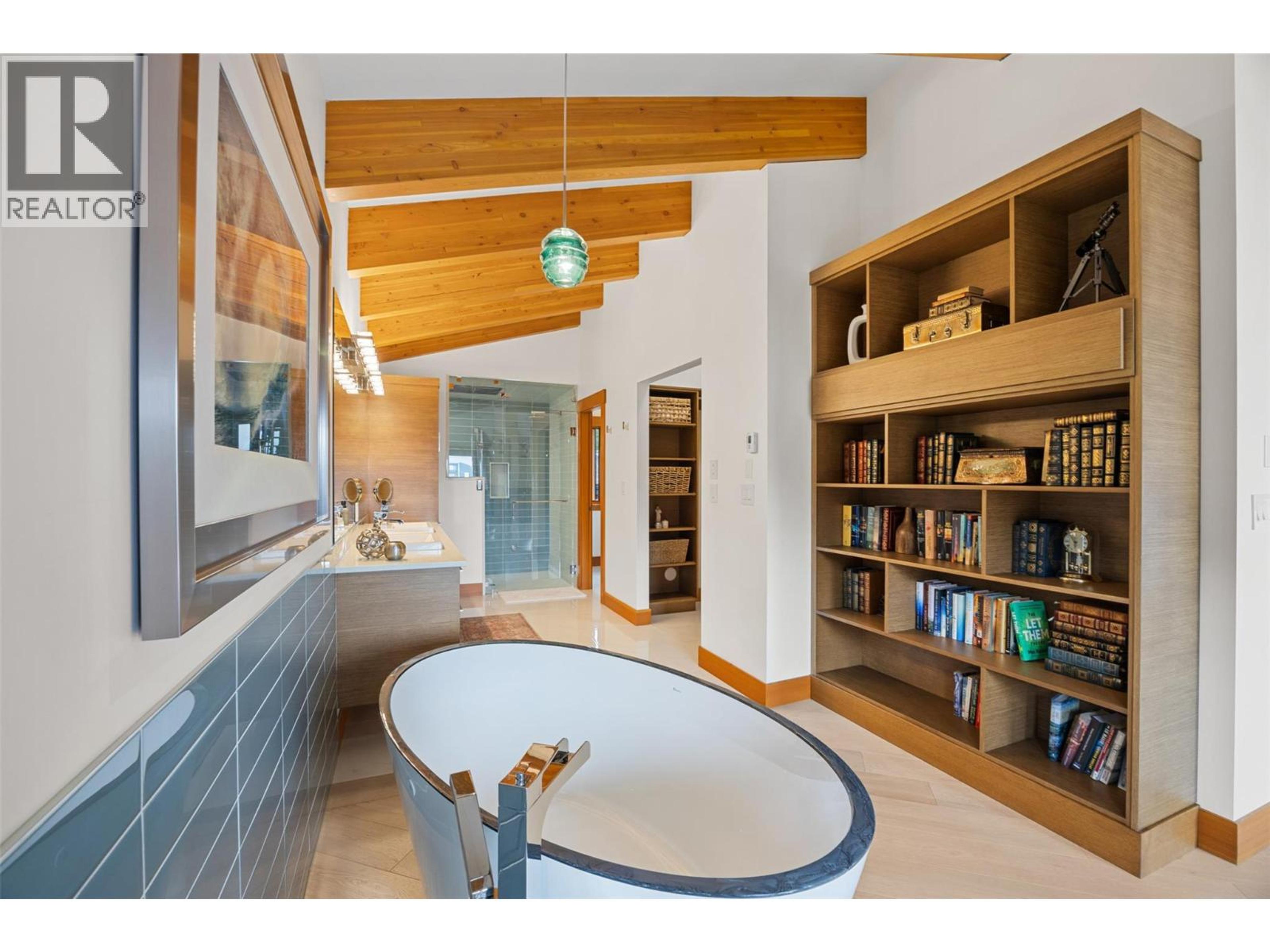 4249 BELLA VISTA DRIVE - 41