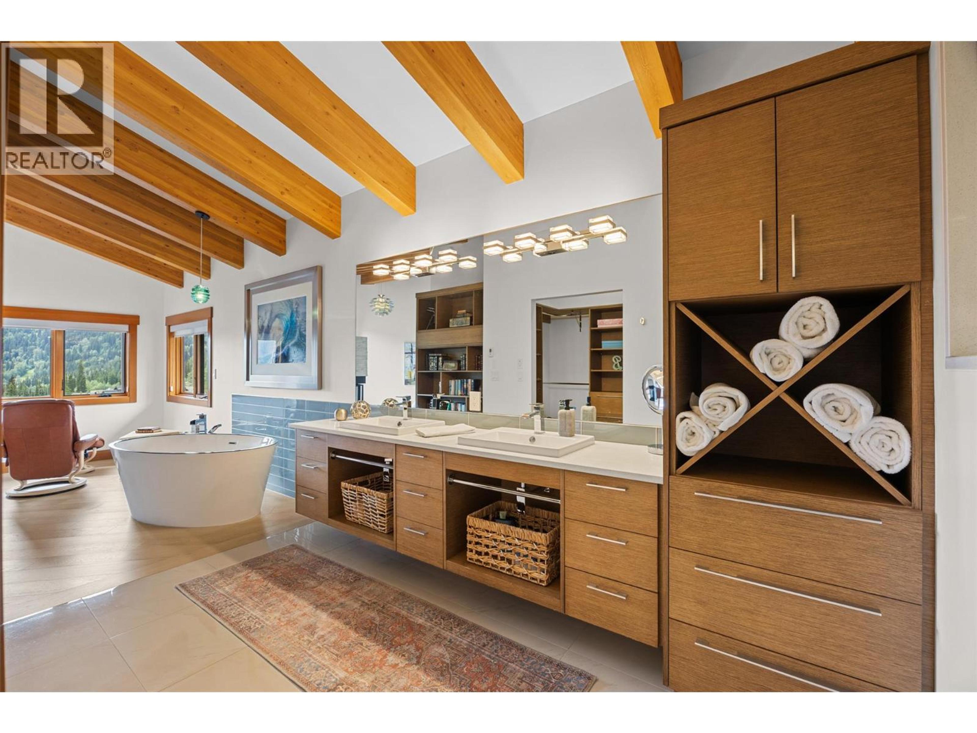 4249 BELLA VISTA DRIVE - 46