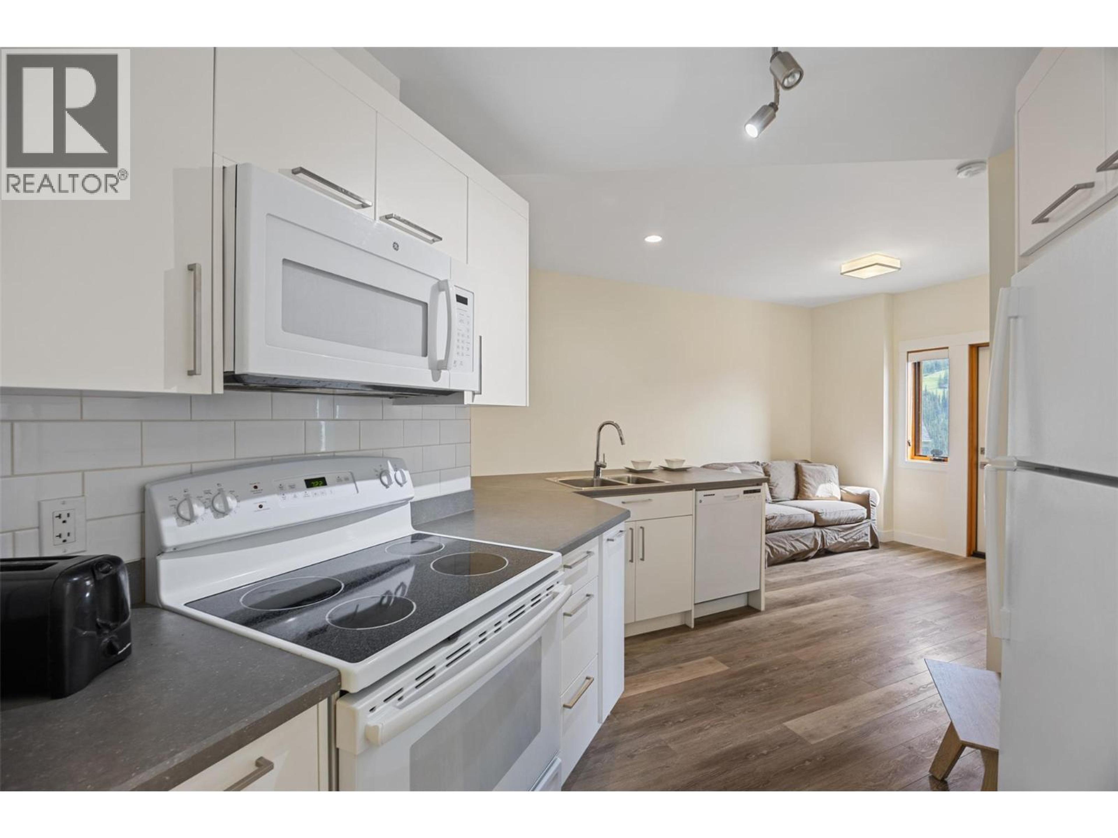 4249 BELLA VISTA DRIVE - 82