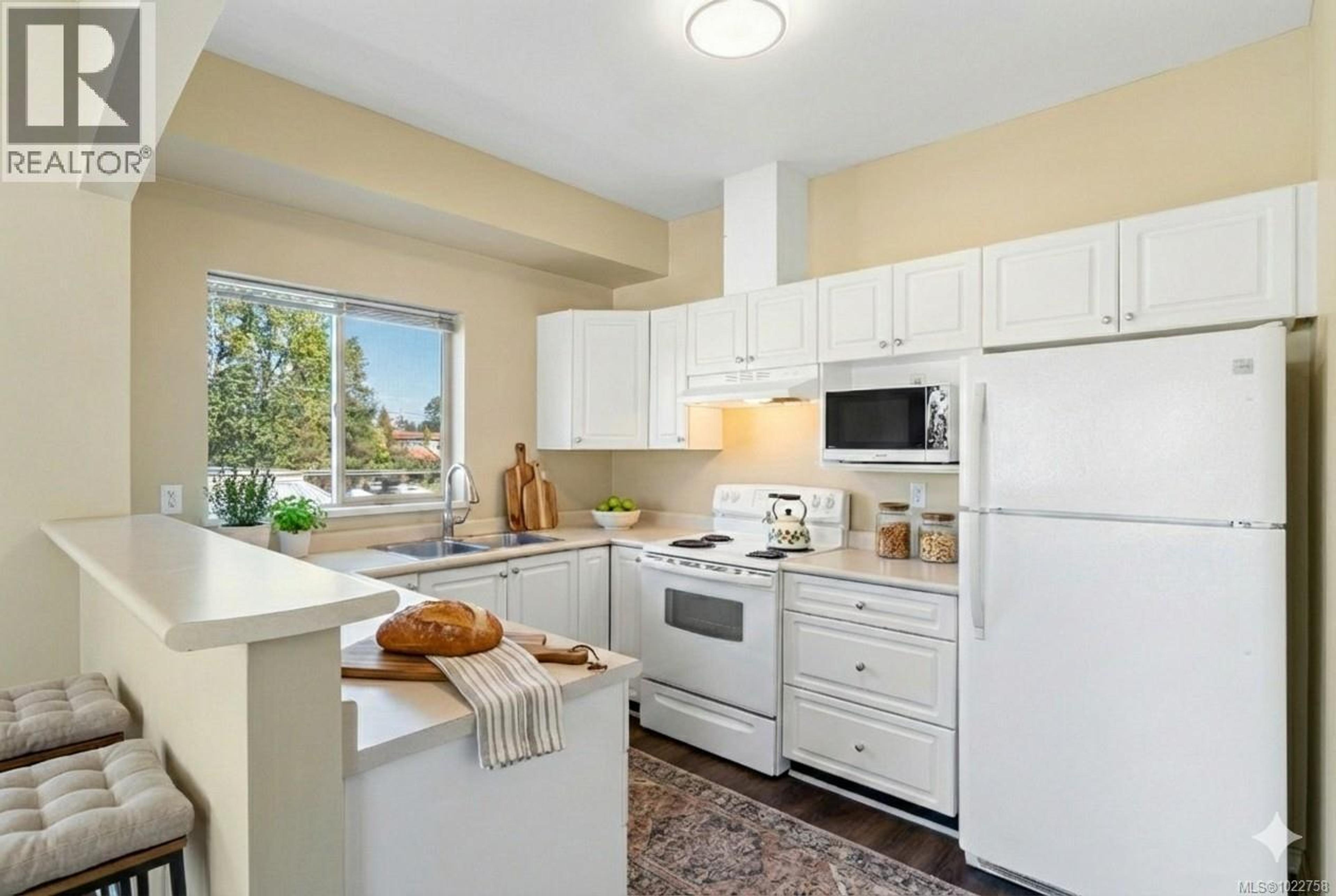 #207 125 MCCARTER ST - Main Image