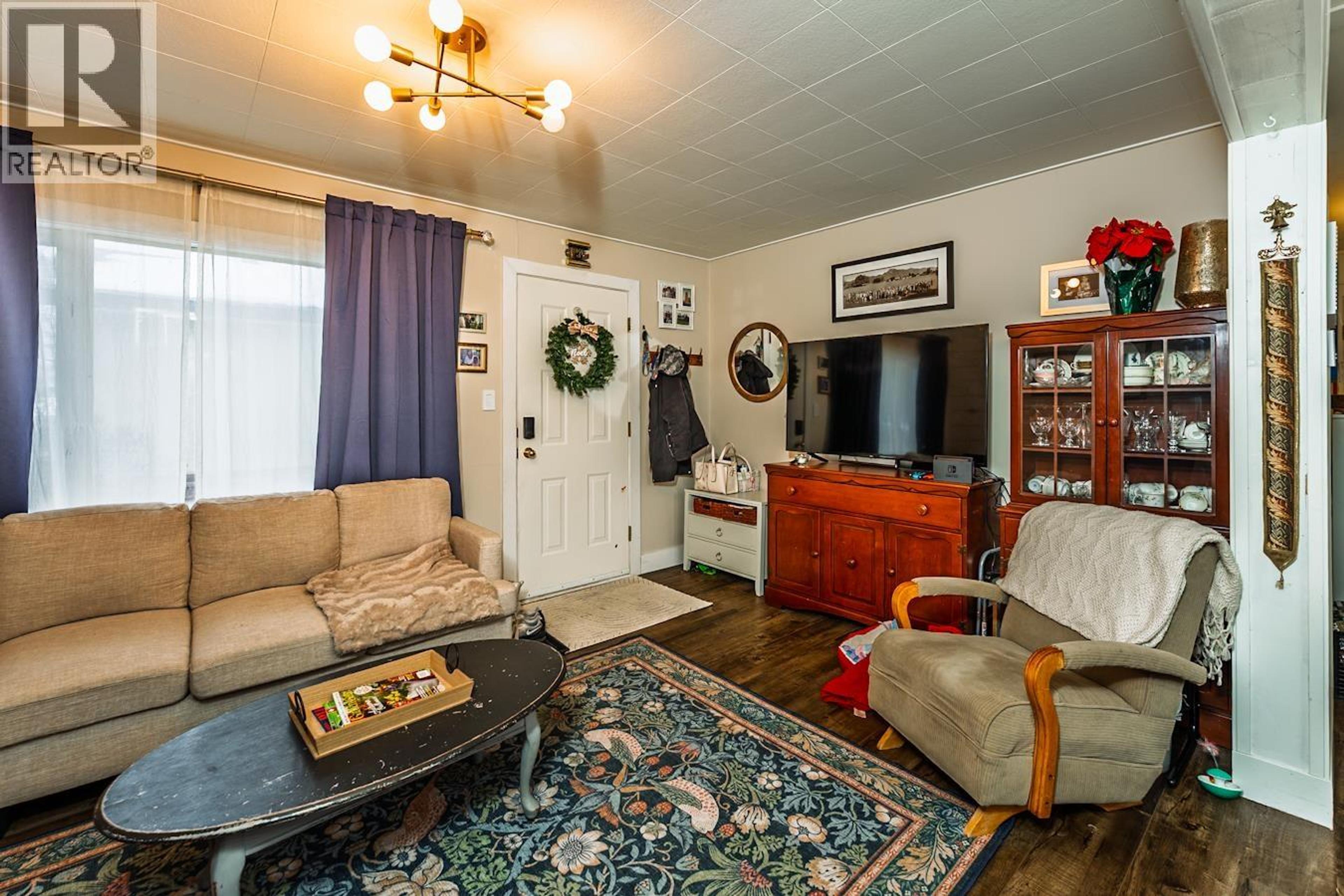 2373 REGENTS CRESCENT - 22