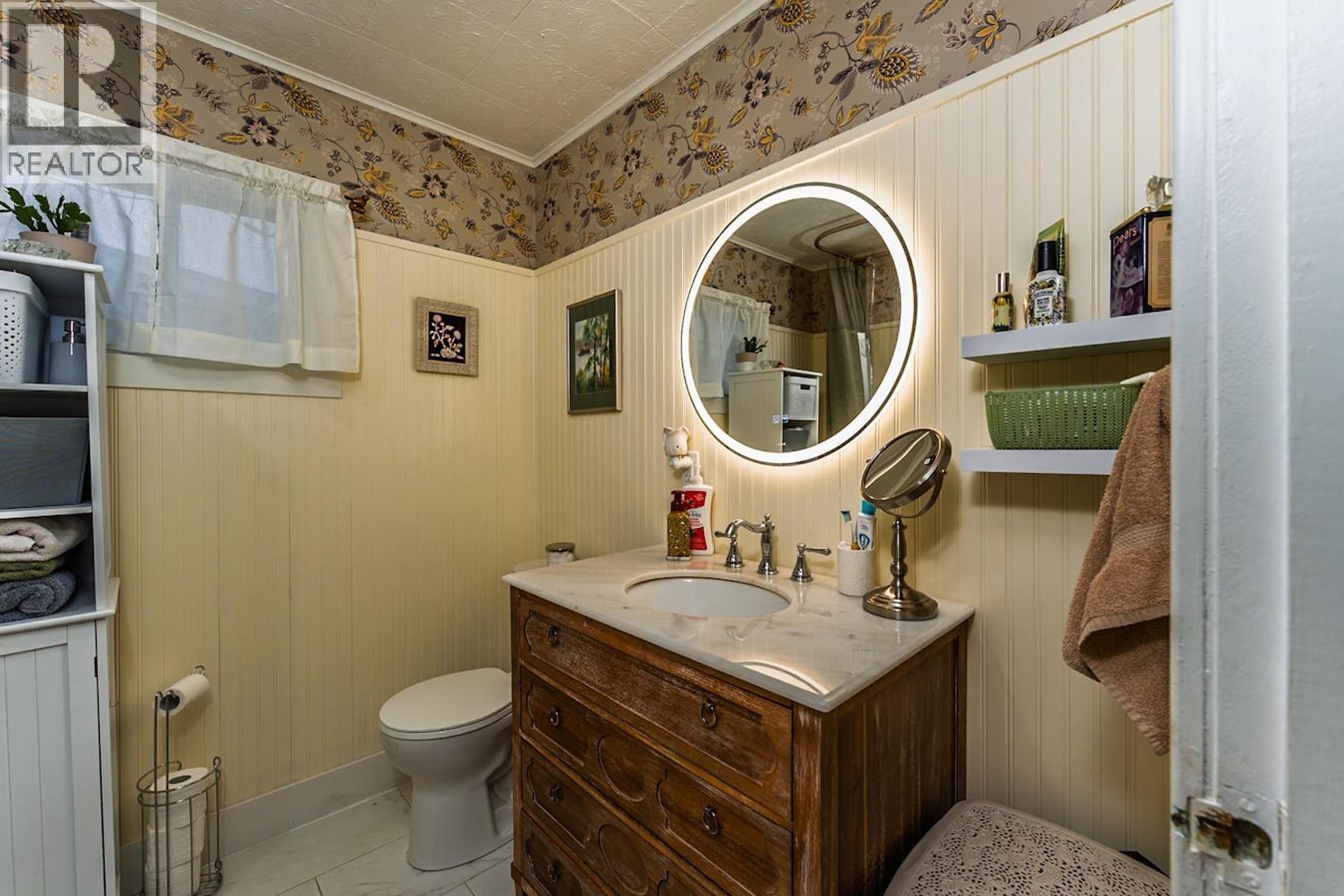 2373 REGENTS CRESCENT - 7