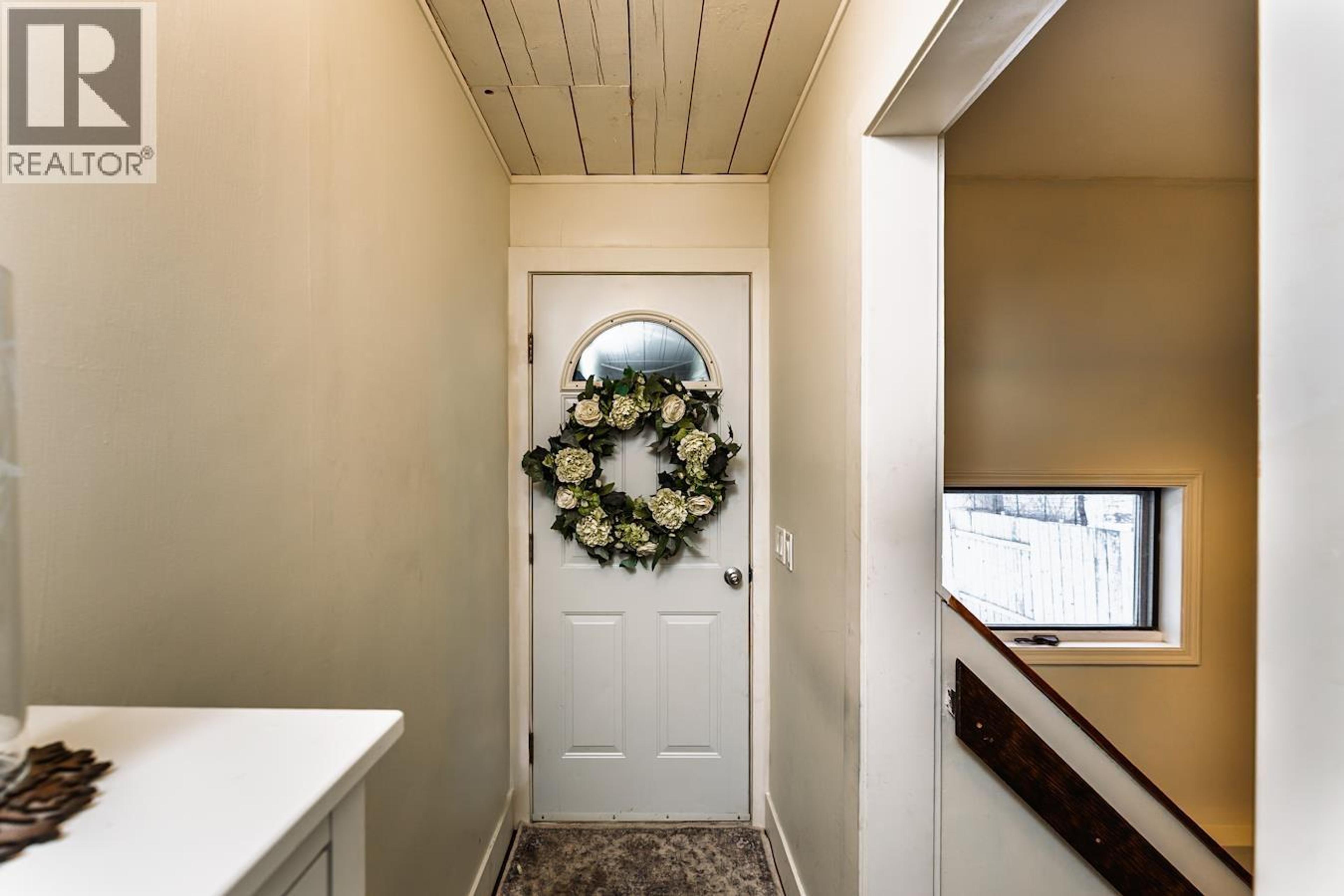 2373 REGENTS CRESCENT - 12