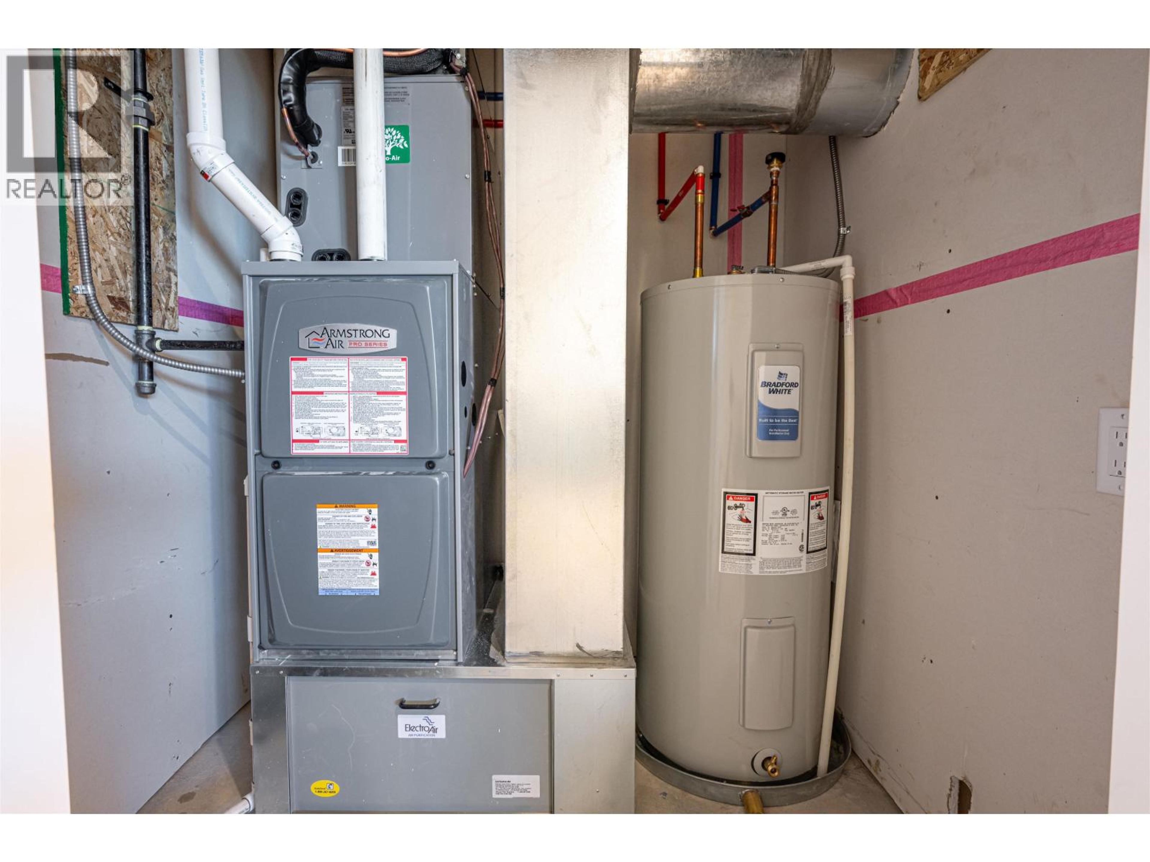 #101 7785 SOUTHRIDGE AVENUE - 29