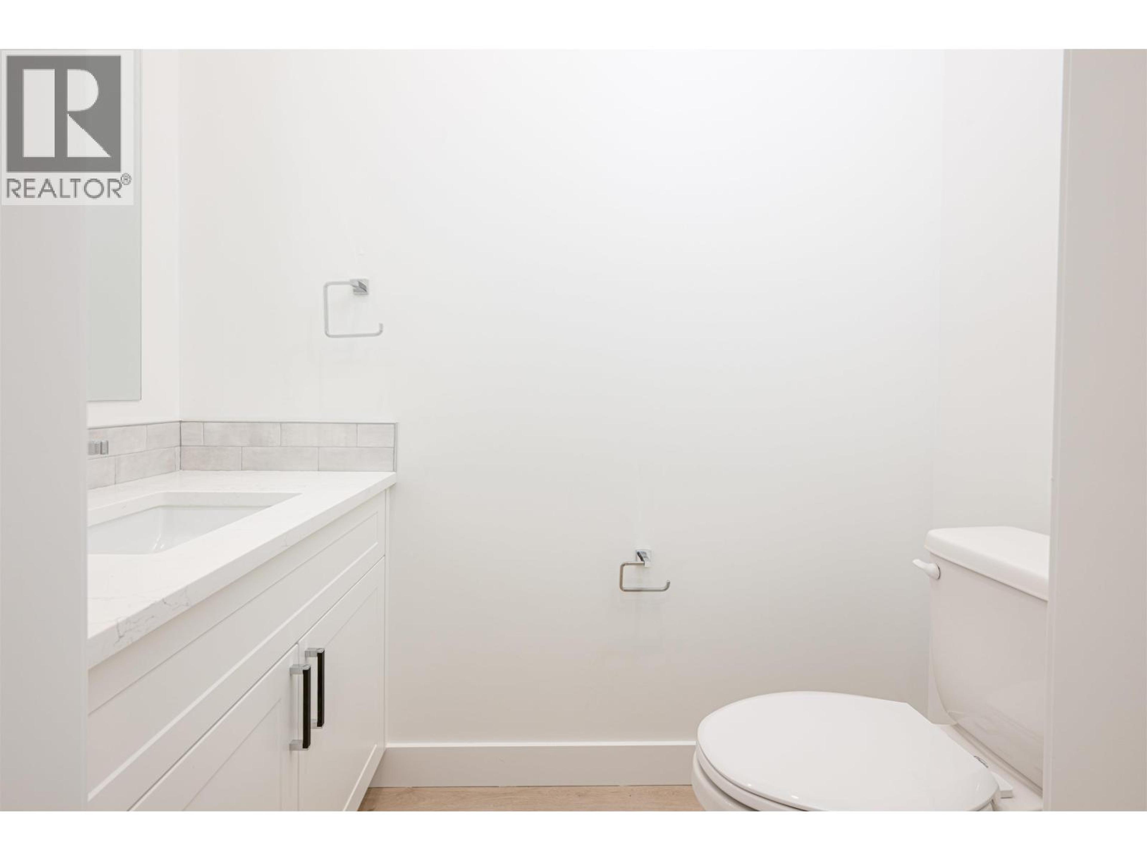 #102 7785 SOUTHRIDGE AVENUE - 13