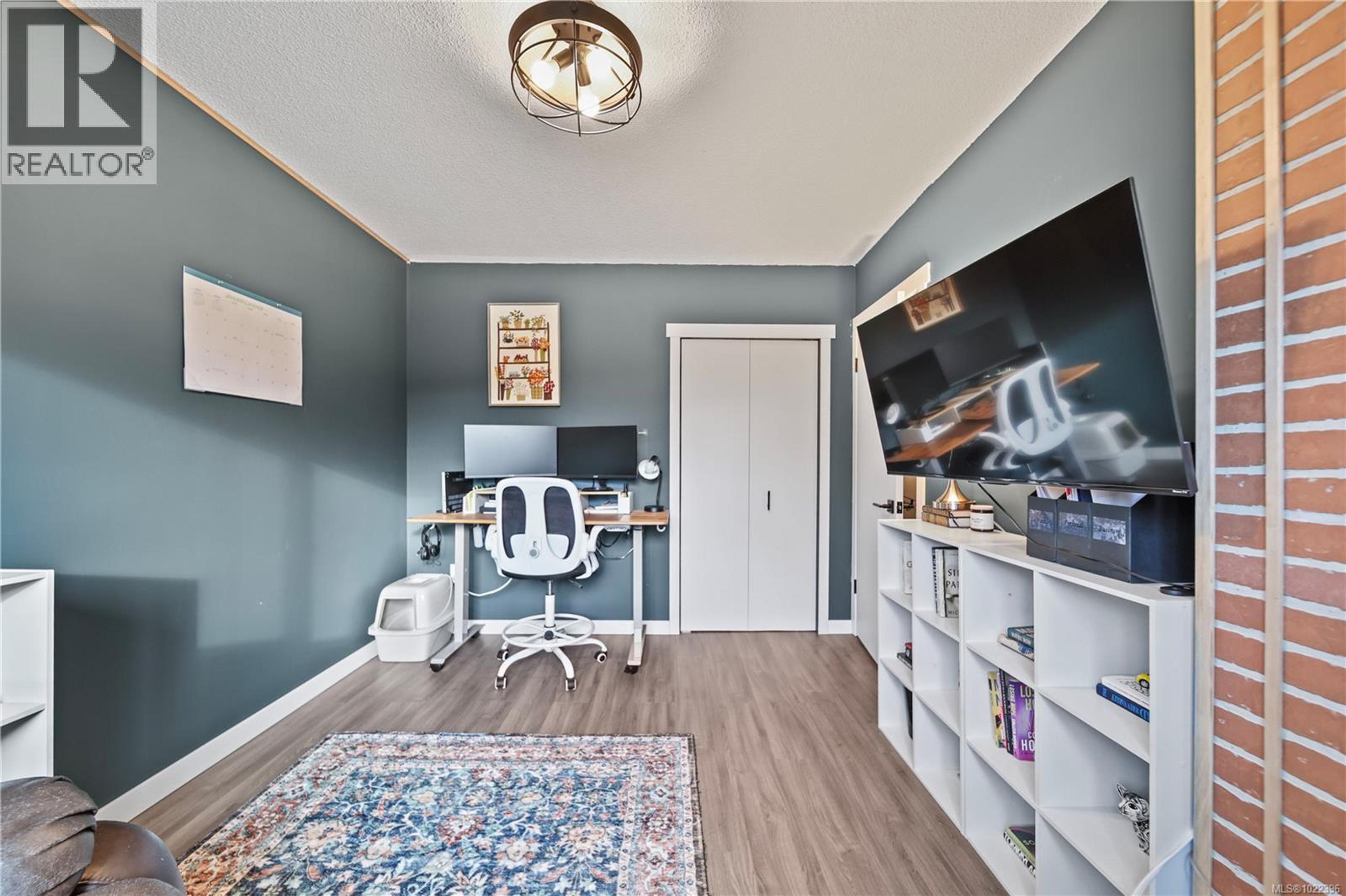 #43 4110 KENDALL AVE - 21