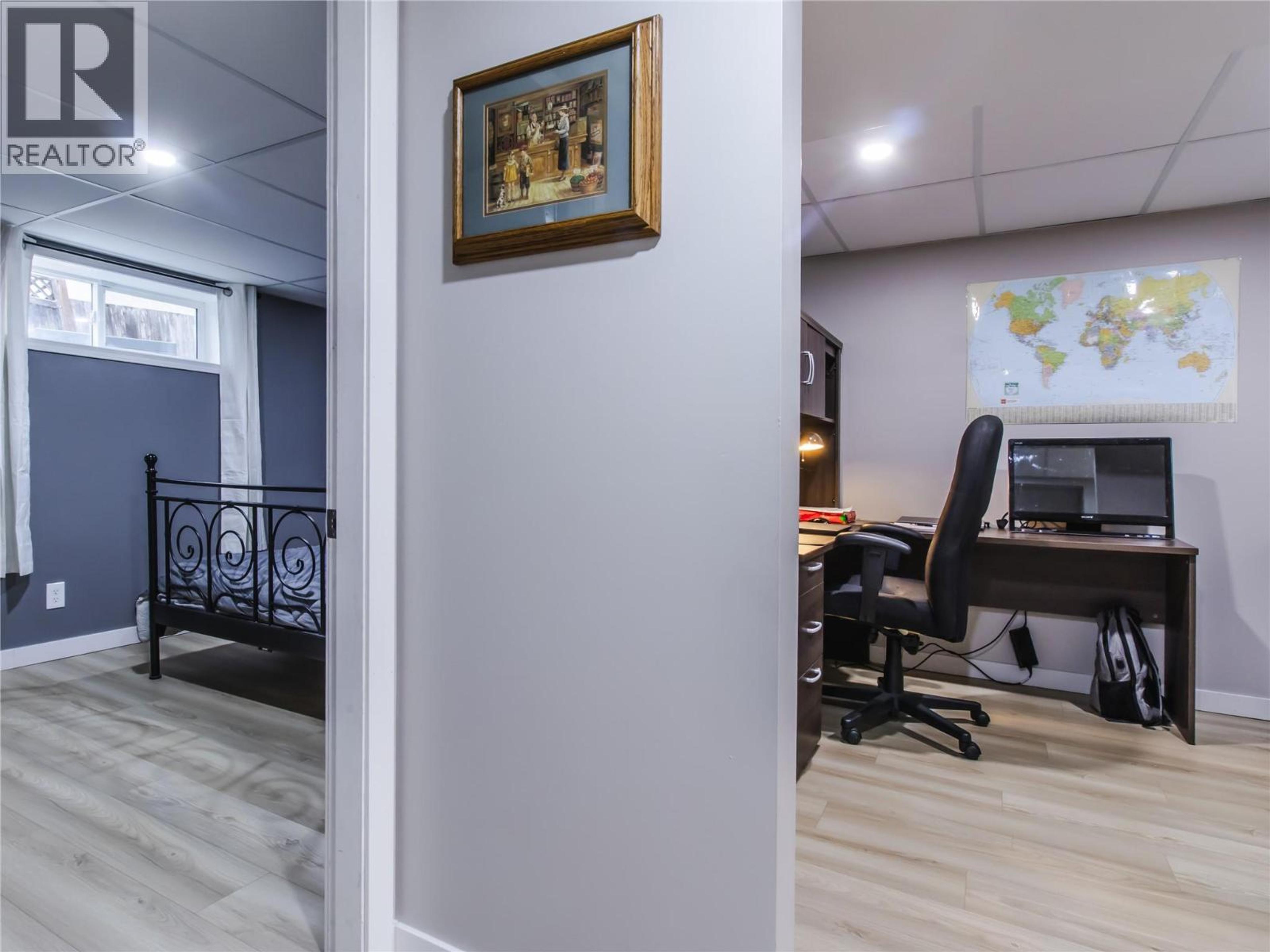 2876 JUNIPER CRESCENT - 26