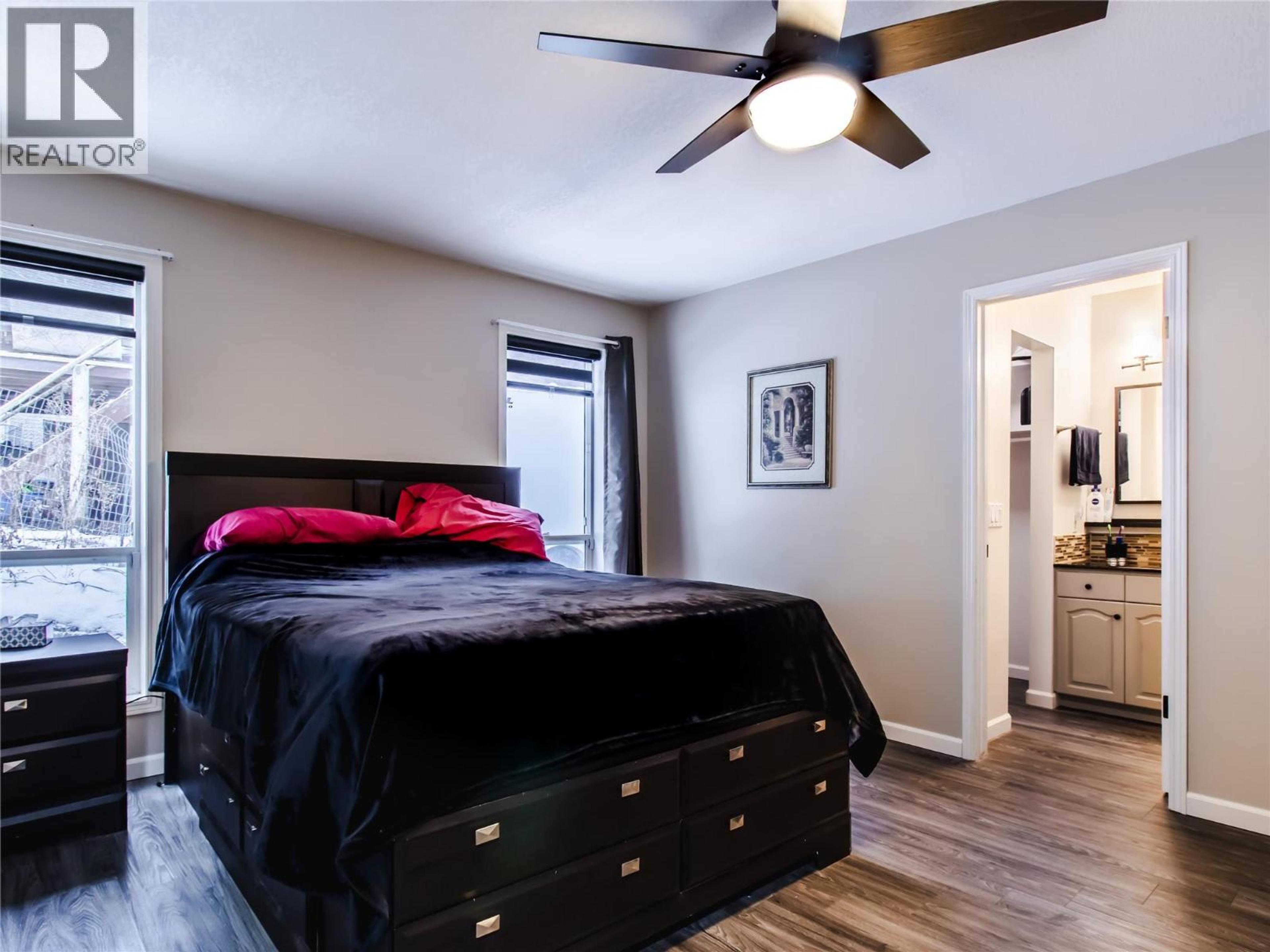 2876 JUNIPER CRESCENT - 15