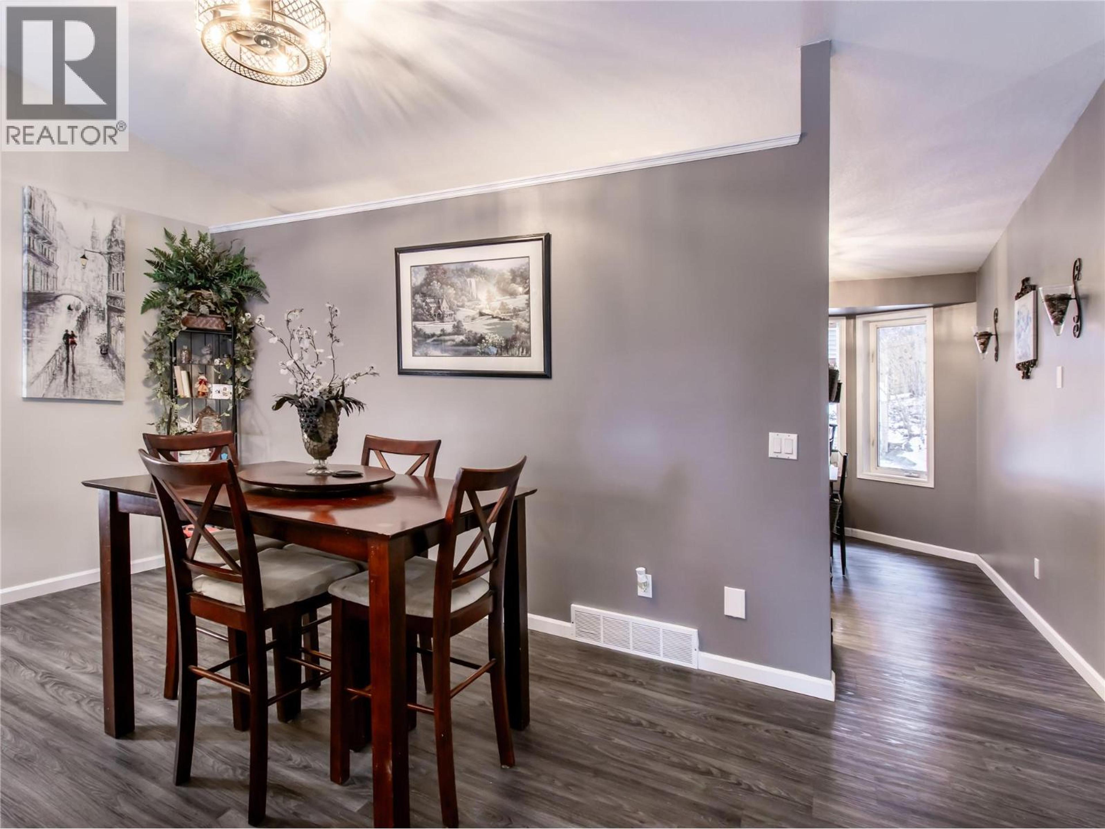 2876 JUNIPER CRESCENT - 9