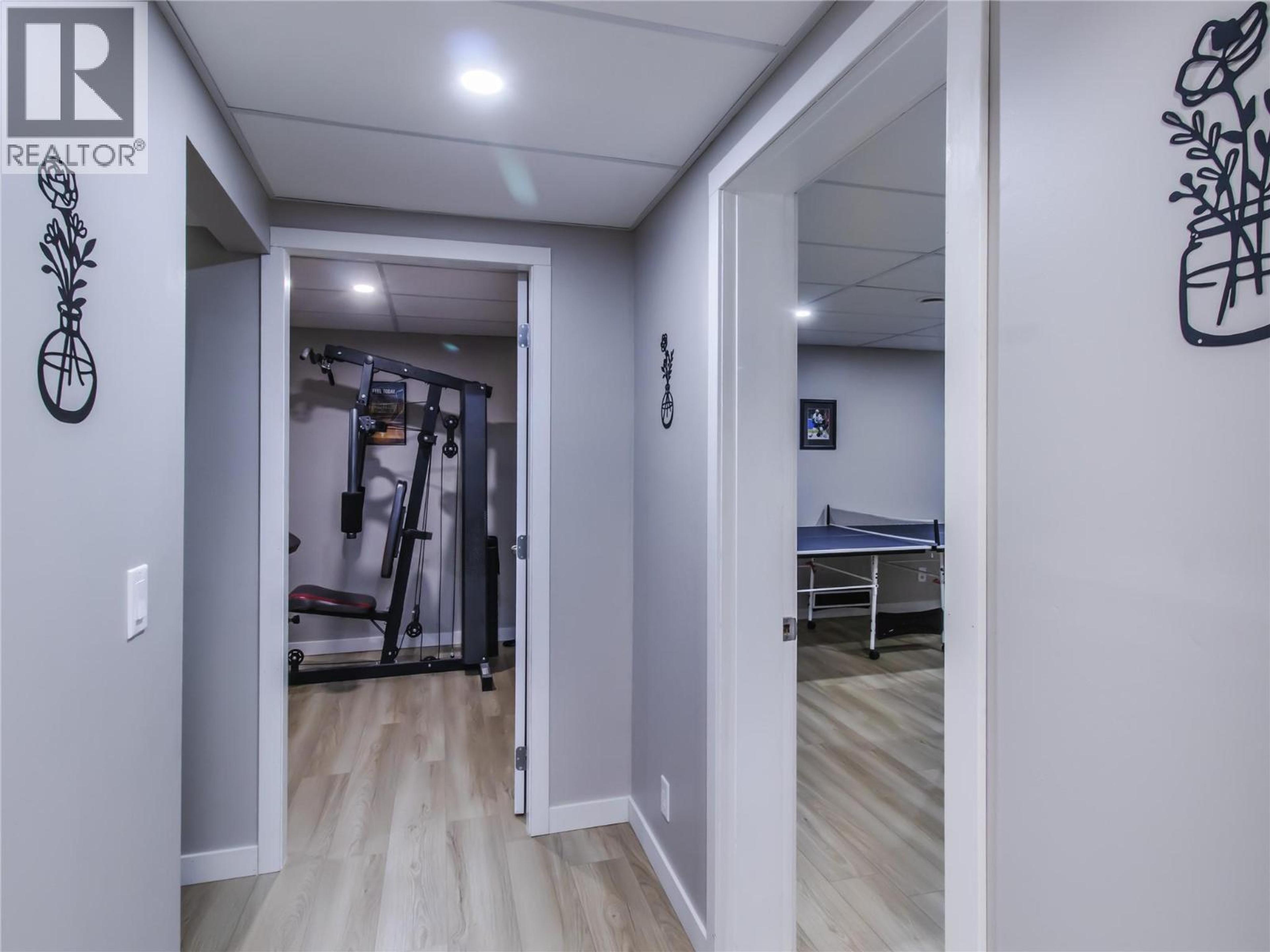 2876 JUNIPER CRESCENT - 29