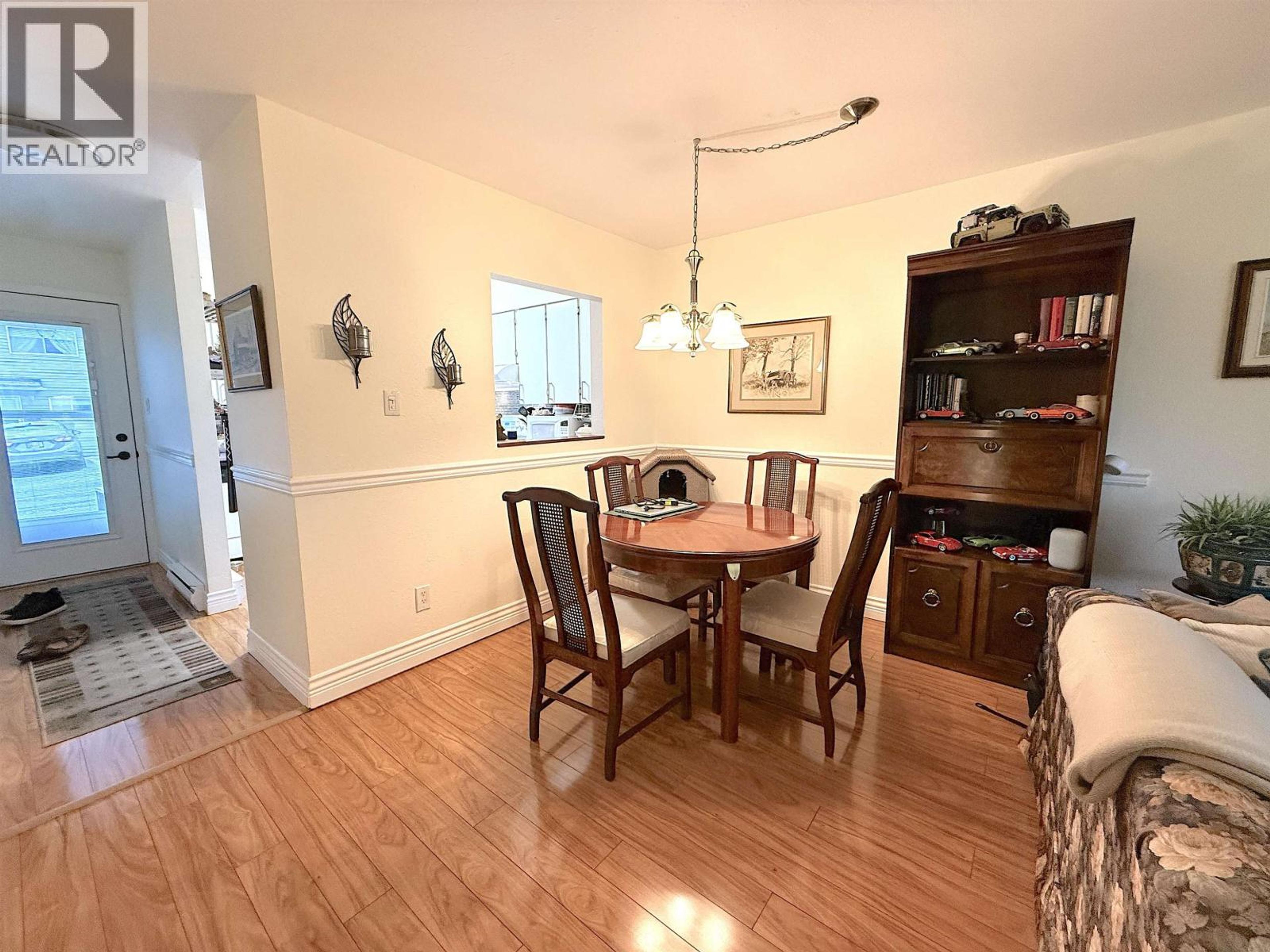 594 E 4TH AVENUE - 12