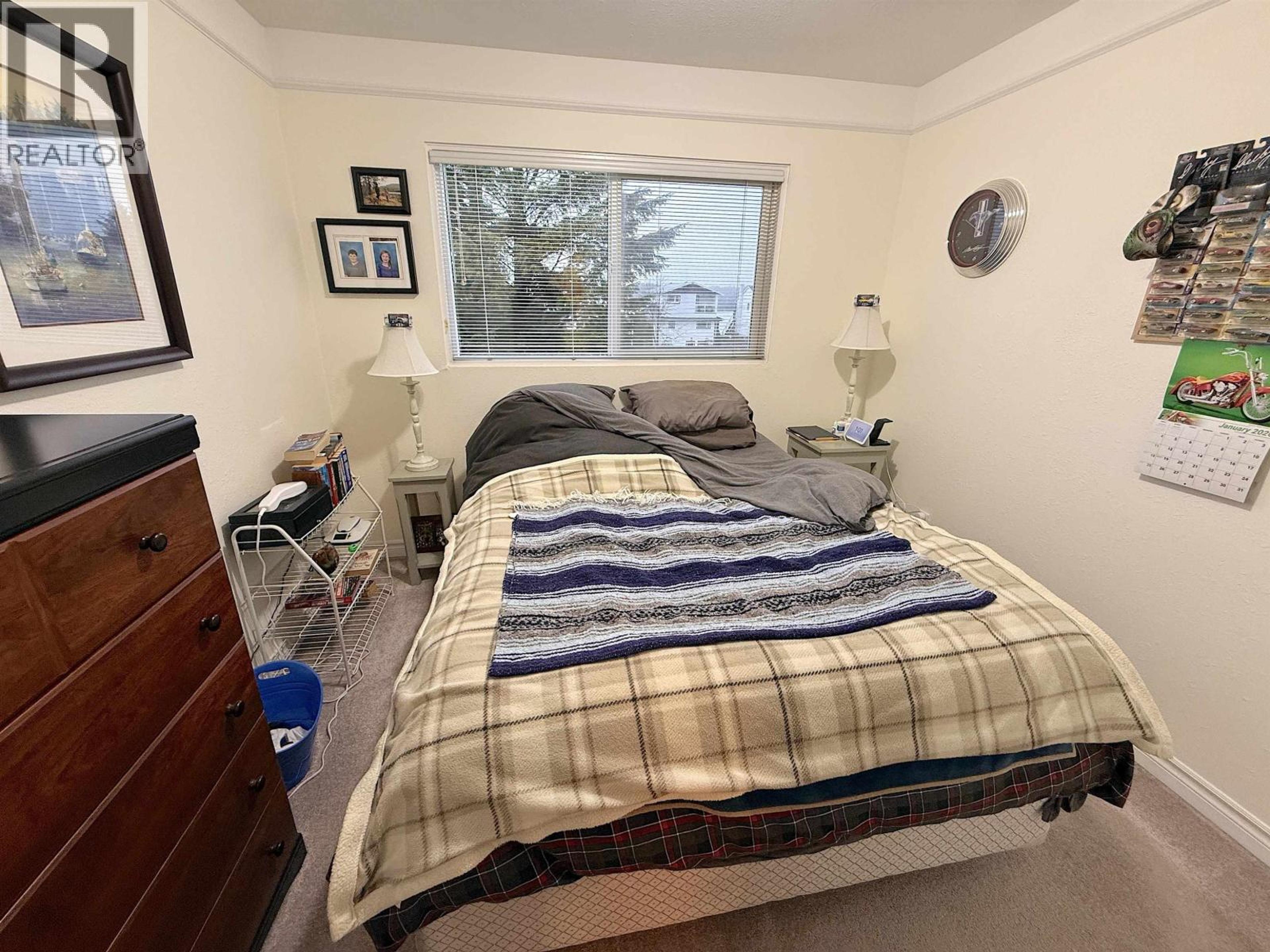 594 E 4TH AVENUE - 27