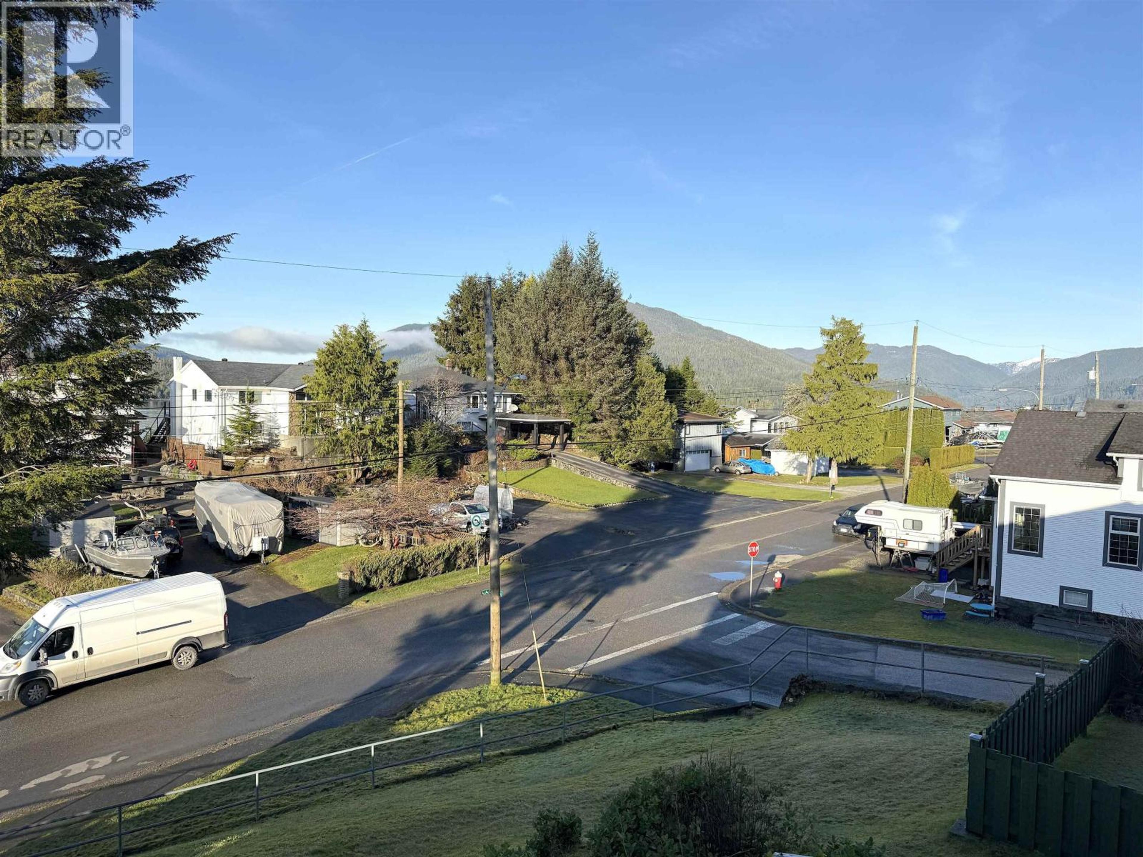 594 E 4TH AVENUE - 32