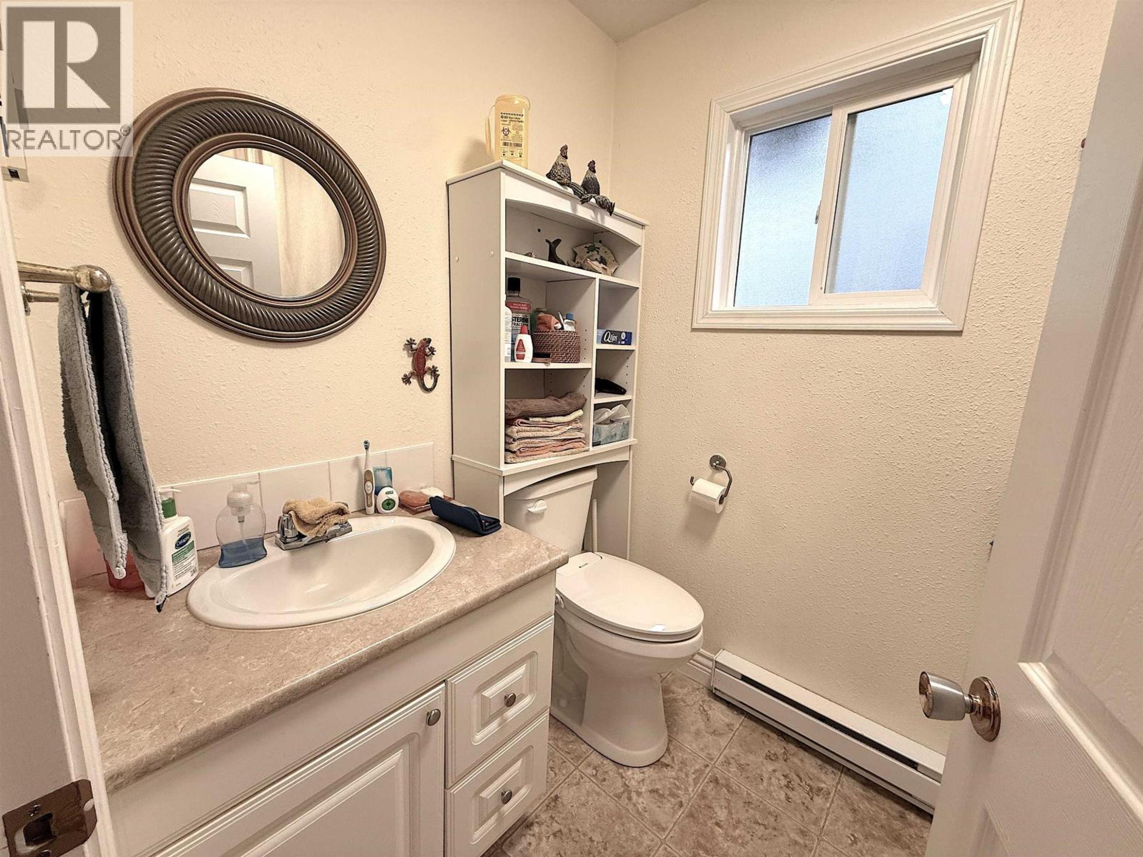 594 E 4TH AVENUE - 7