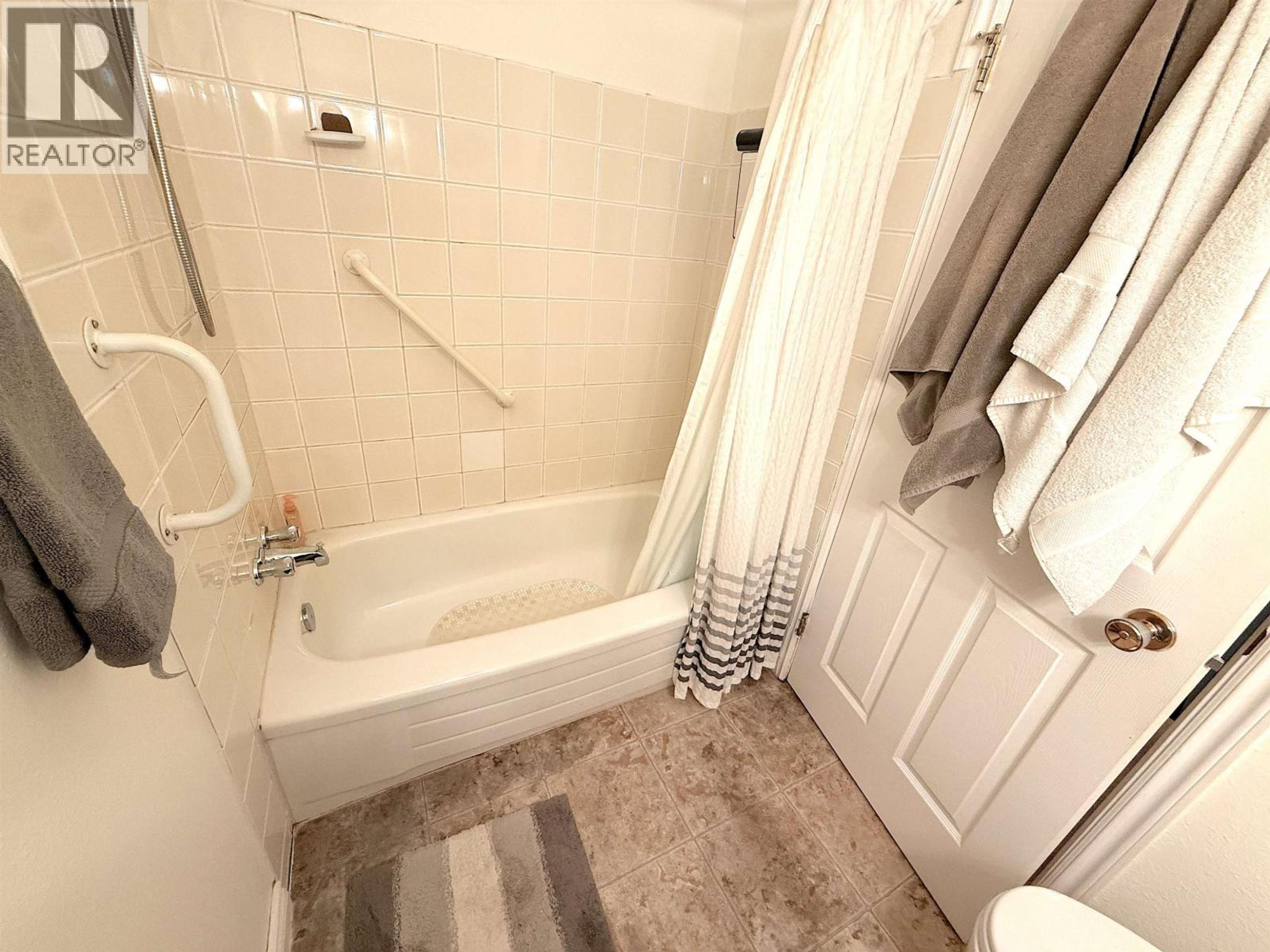 594 E 4TH AVENUE - 29