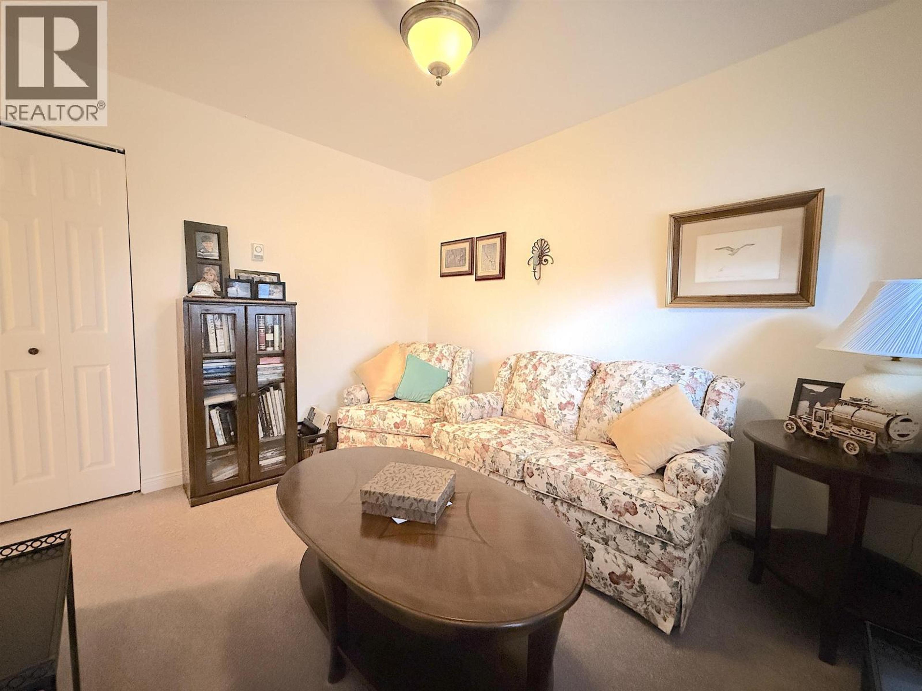 594 E 4TH AVENUE - 25