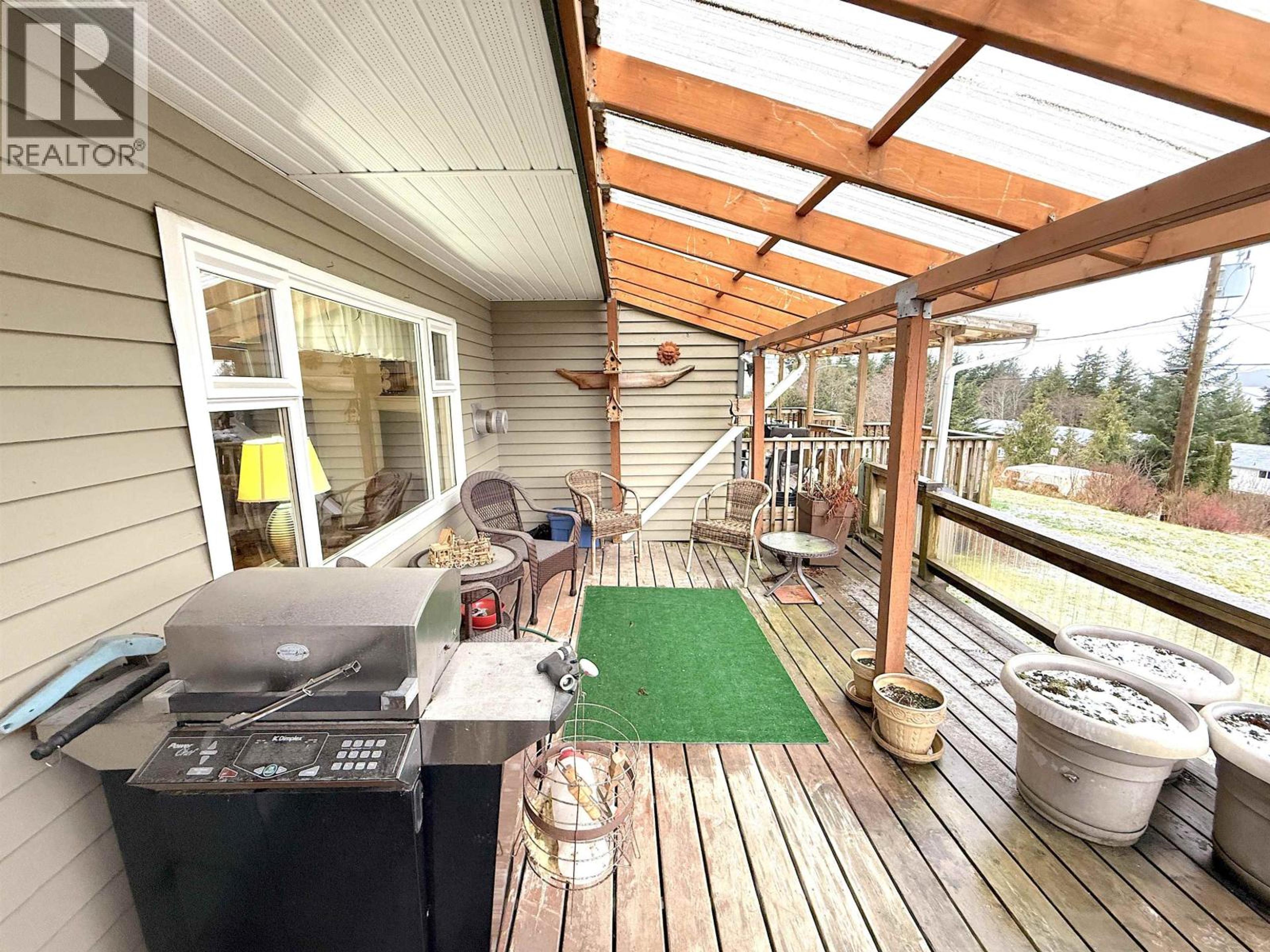 594 E 4TH AVENUE - 15