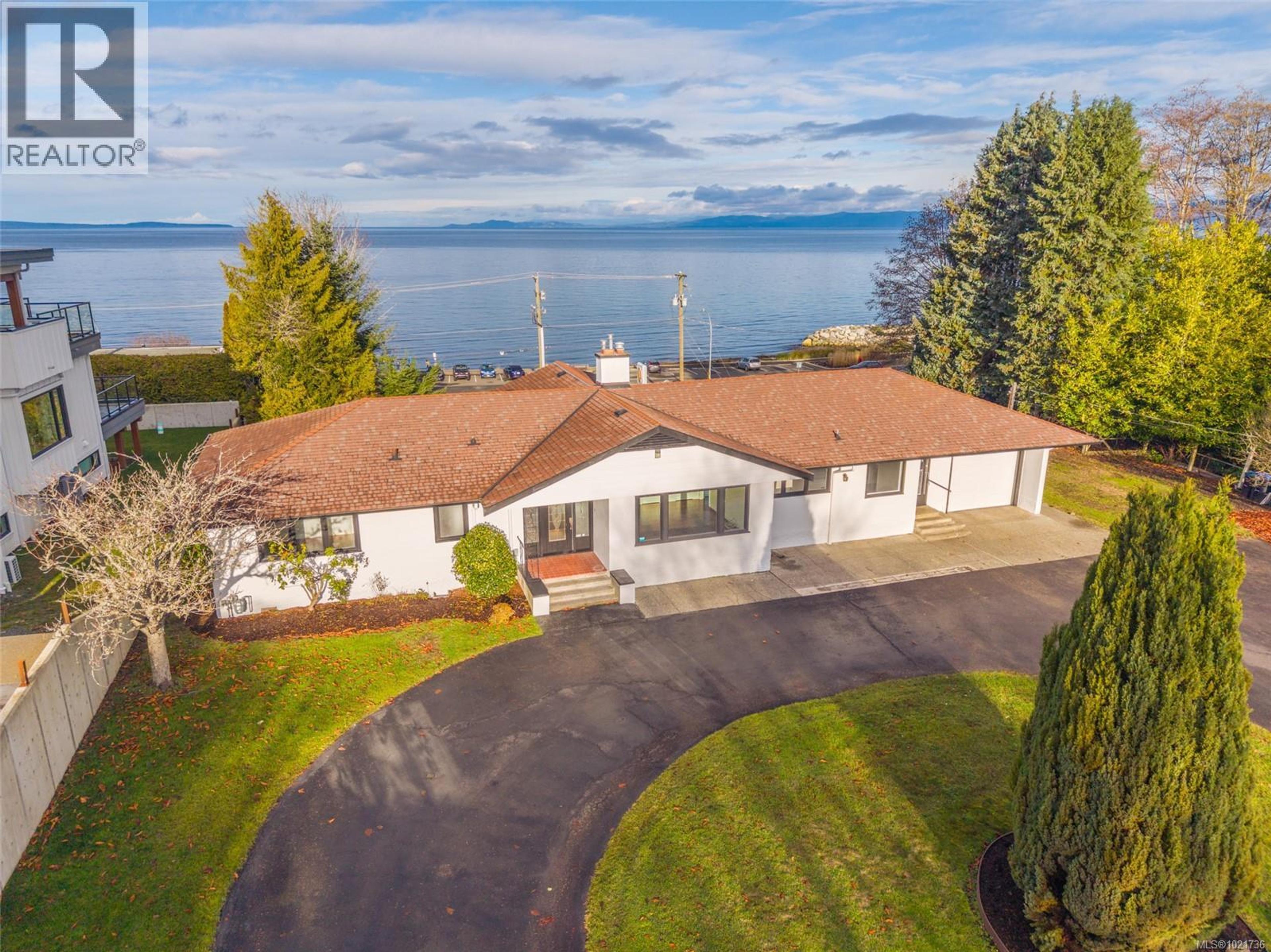 441 MEMORIAL AVE - Main Image