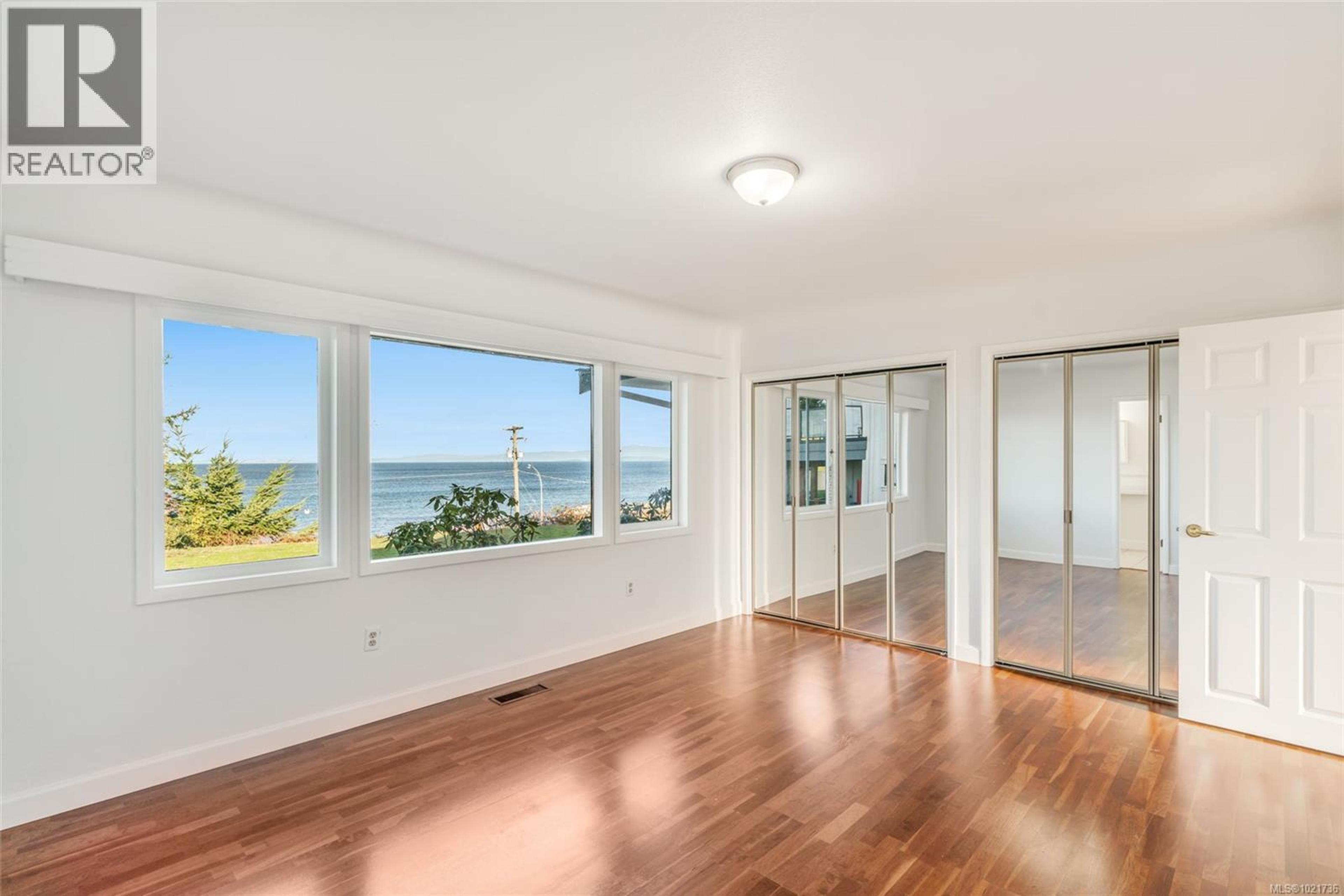 441 MEMORIAL AVE - 21