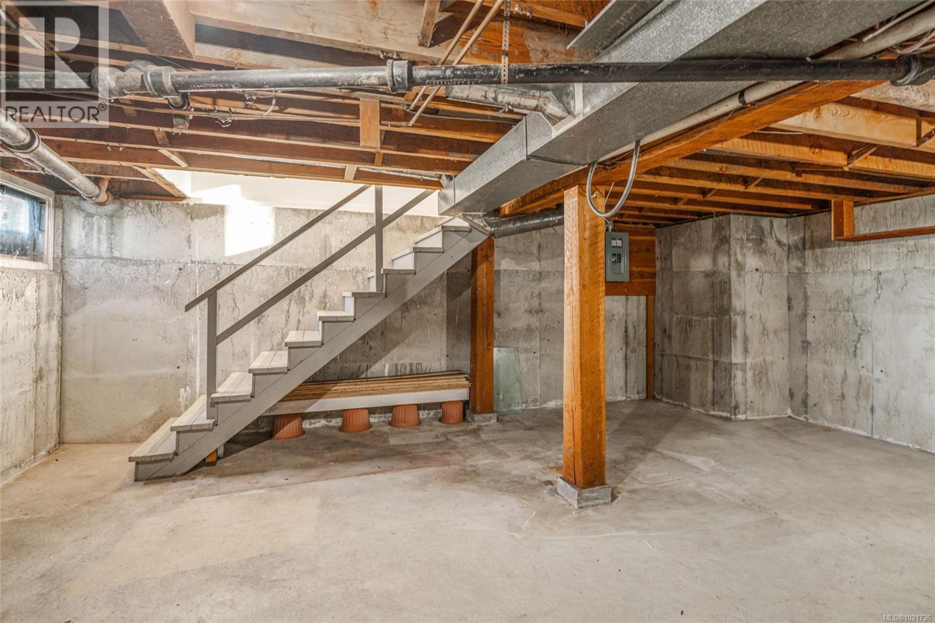 441 MEMORIAL AVE - 29