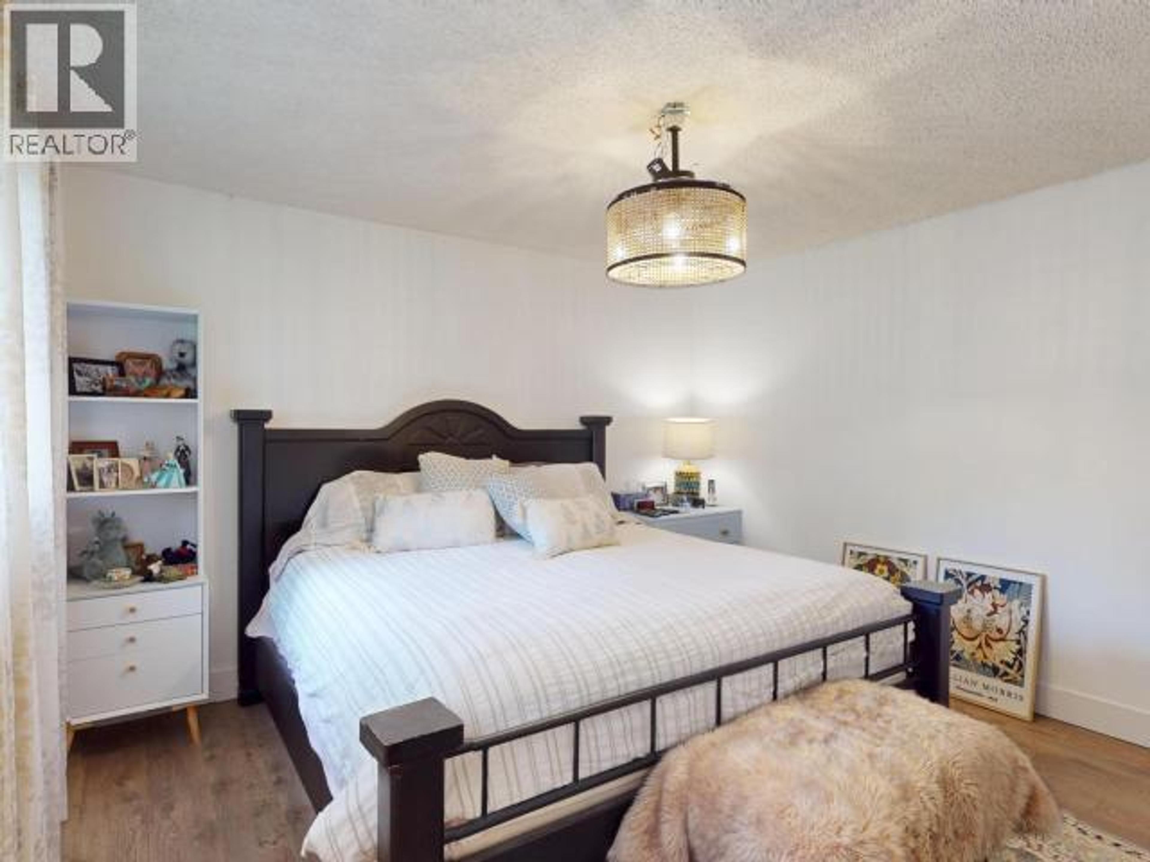 7889 HIGHWAY 101 - 26