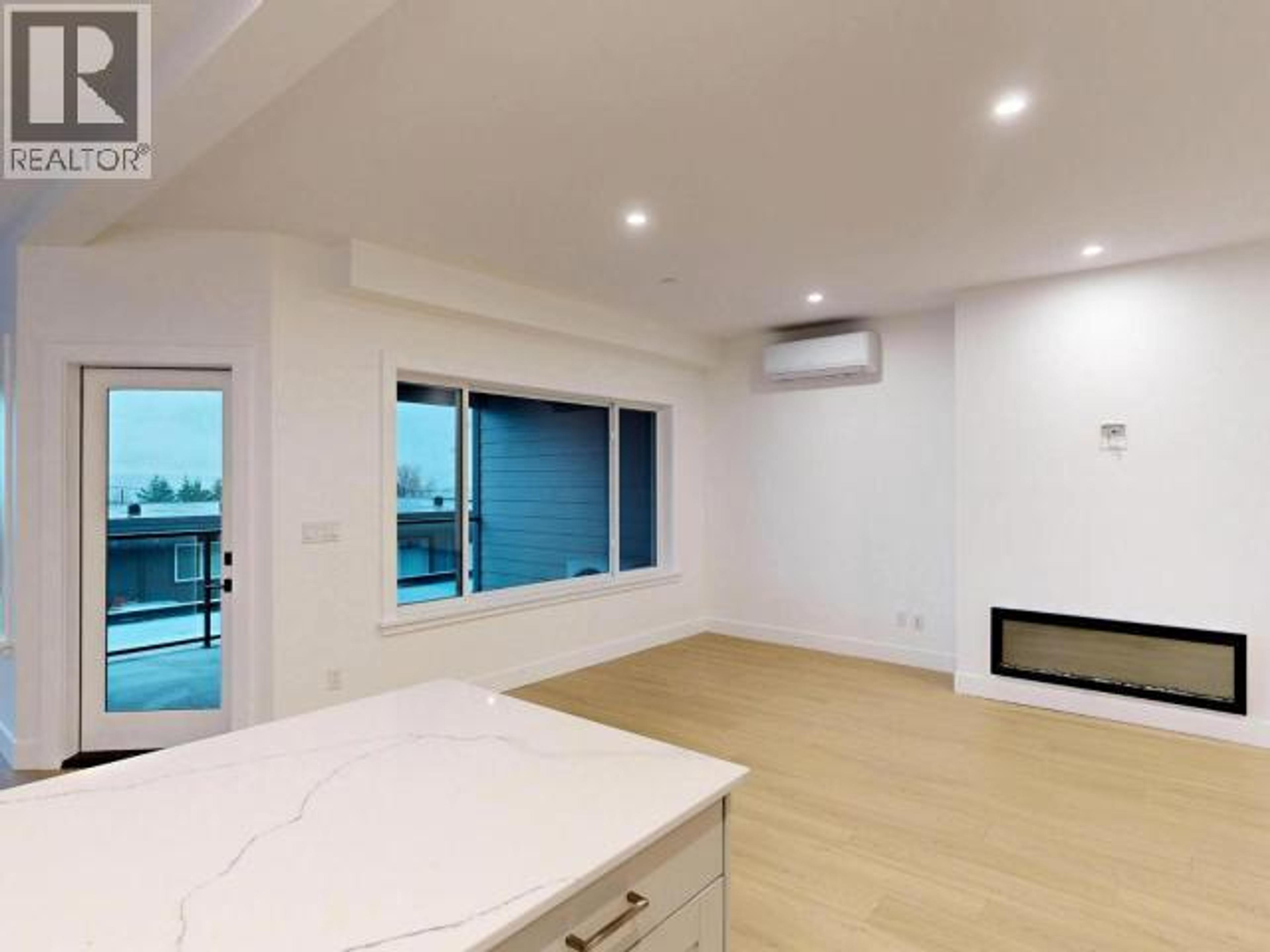 #C103 6900 BURNABY STREET - 9