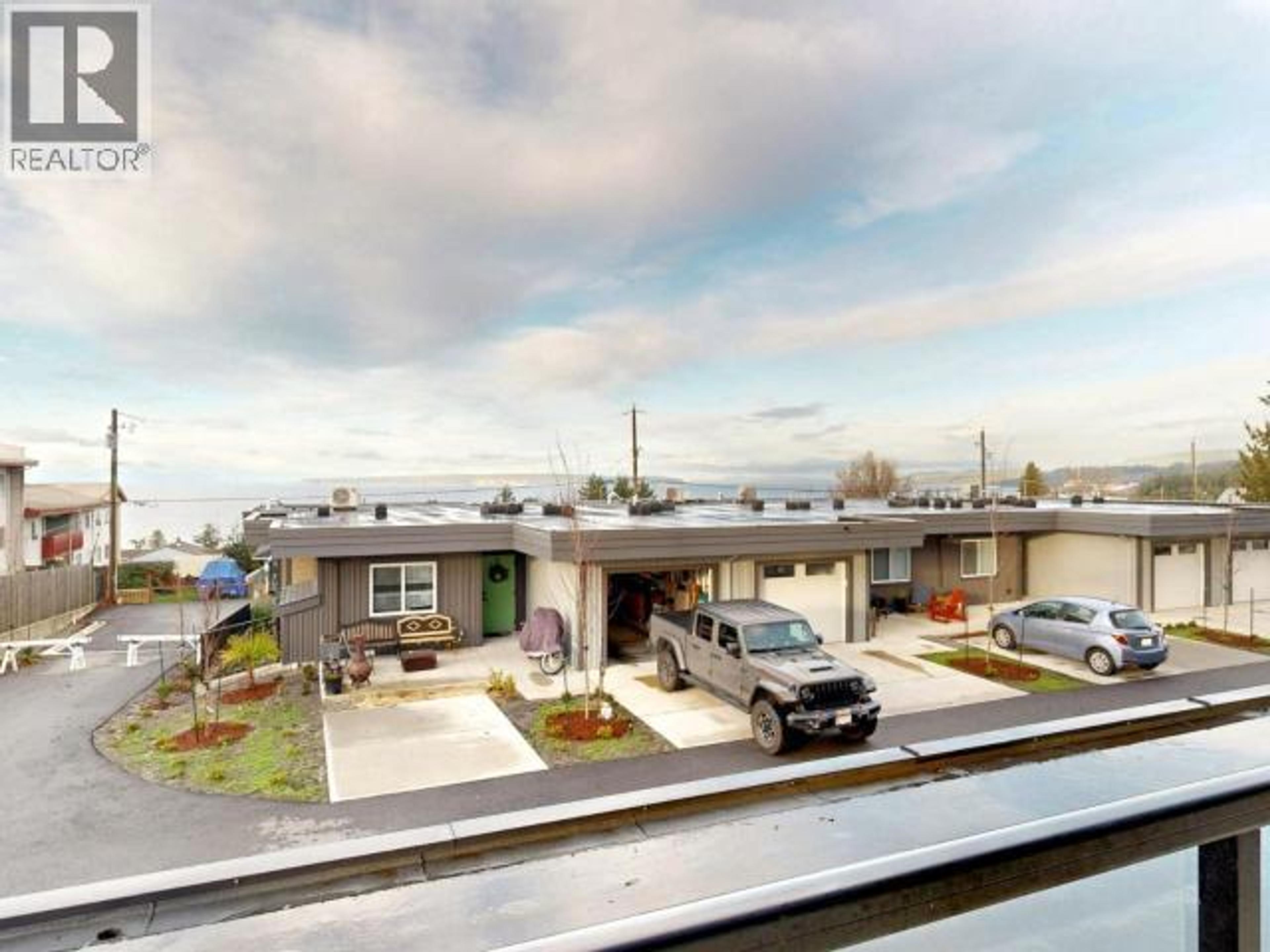 #C104 6900 BURNABY STREET - 4