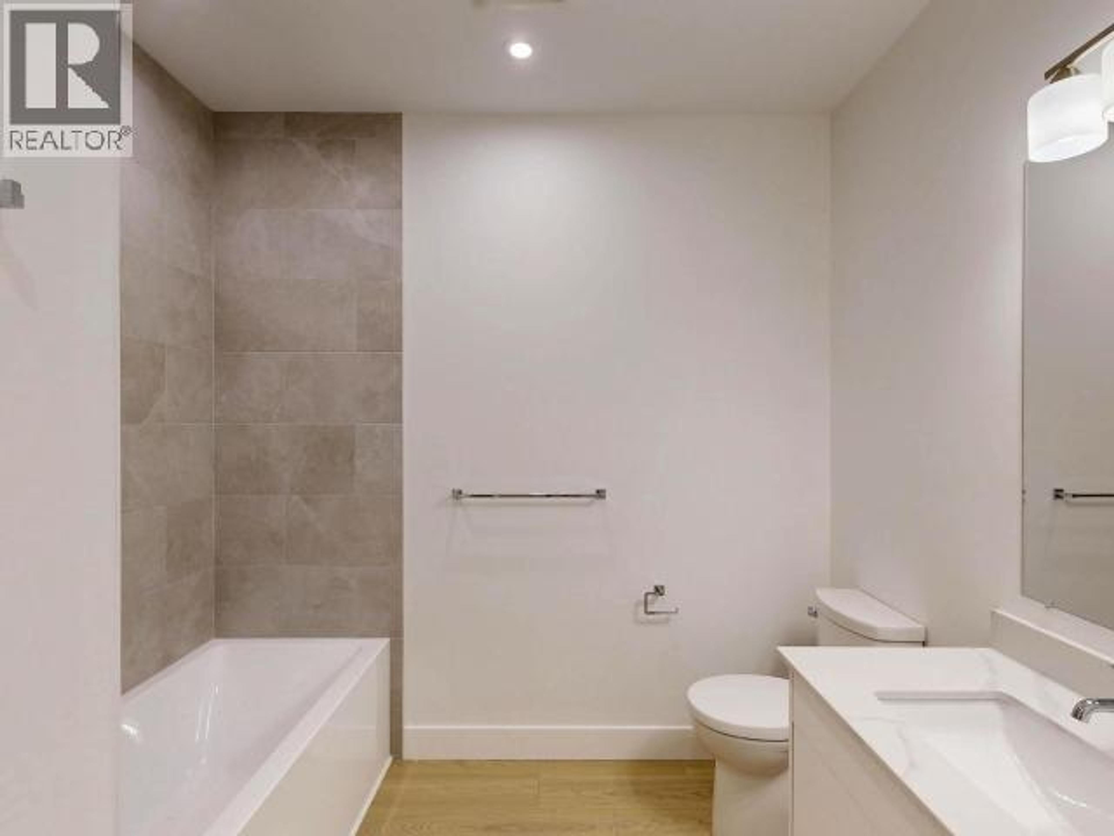 #C203 6900 BURNABY STREET - 18