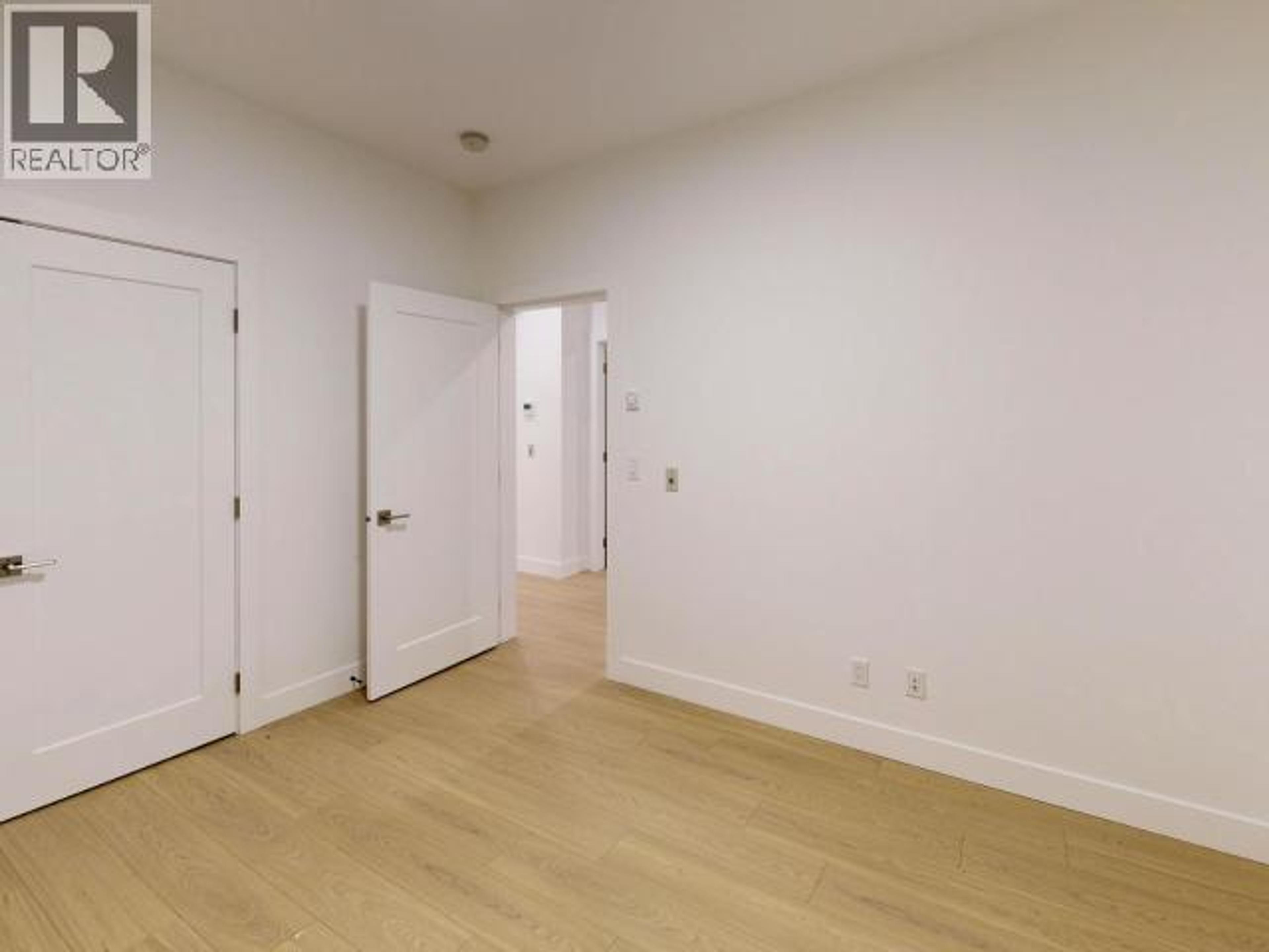 #C203 6900 BURNABY STREET - 16