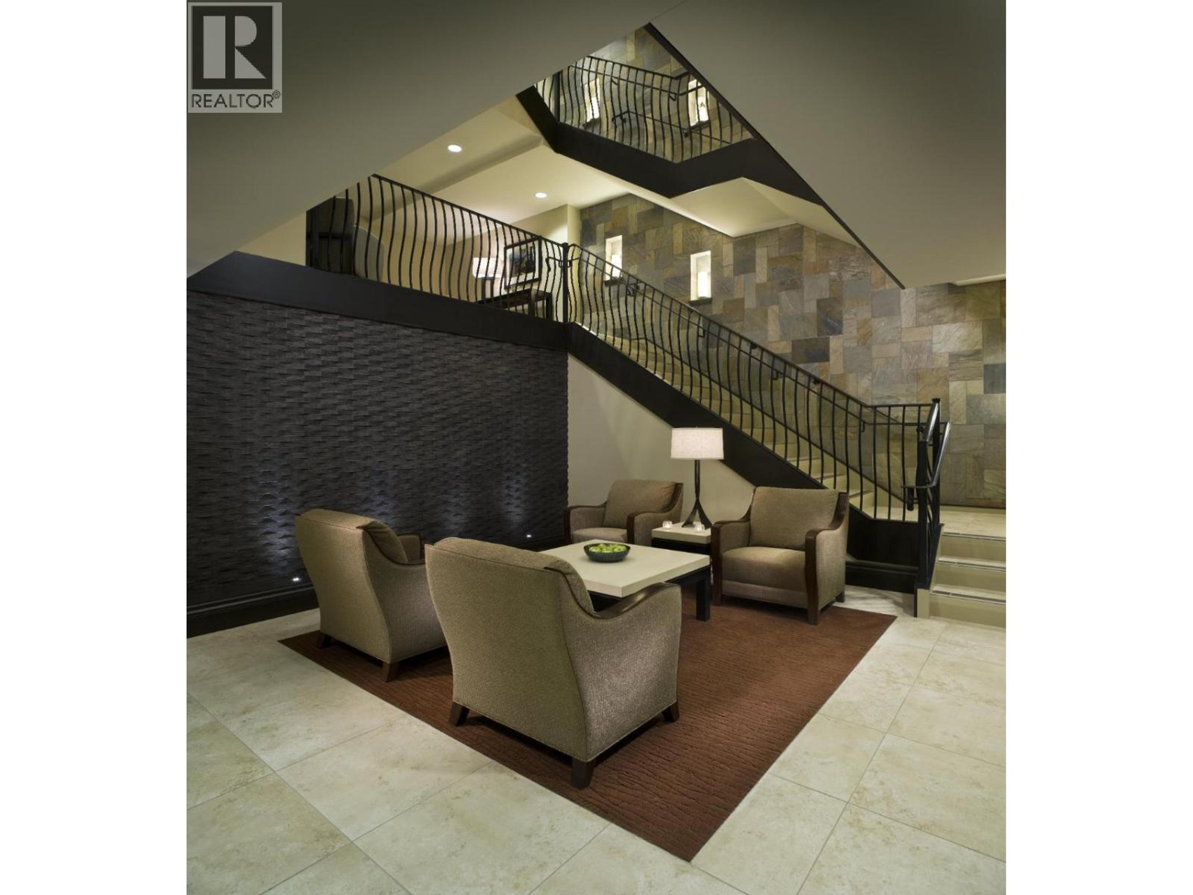 #205 4200 LAKESHORE DRIVE - 23