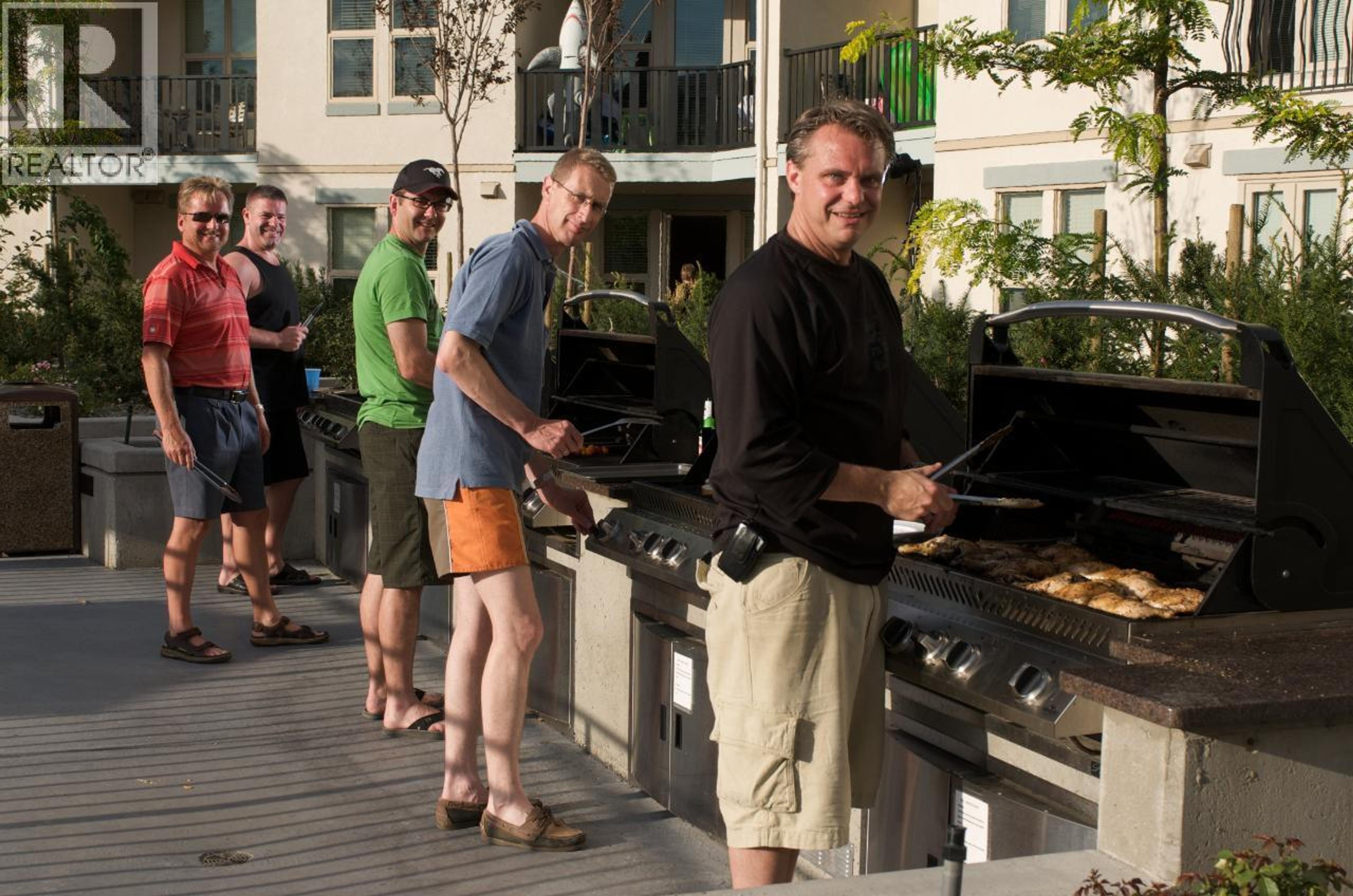 #205 4200 LAKESHORE DRIVE - 21