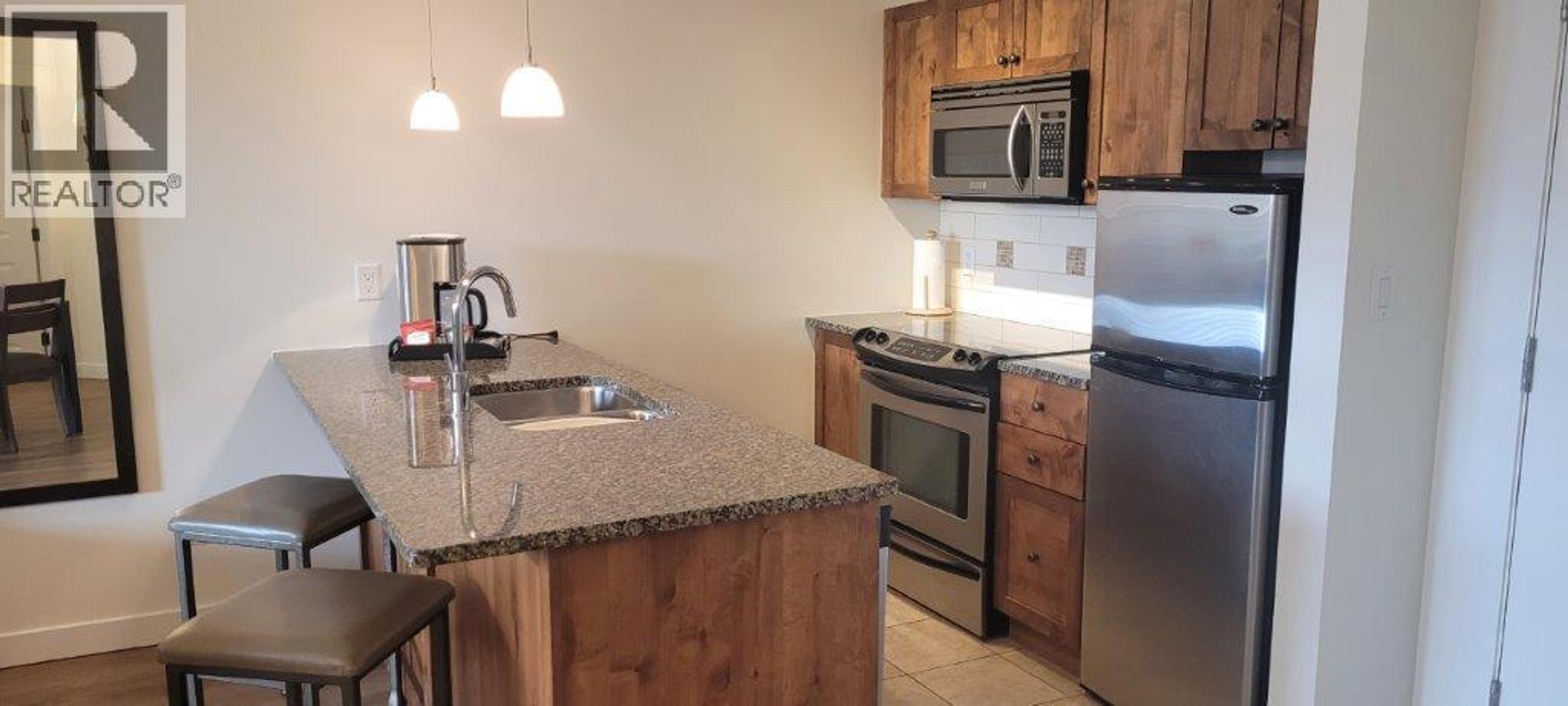 #205 4200 LAKESHORE DRIVE - 7