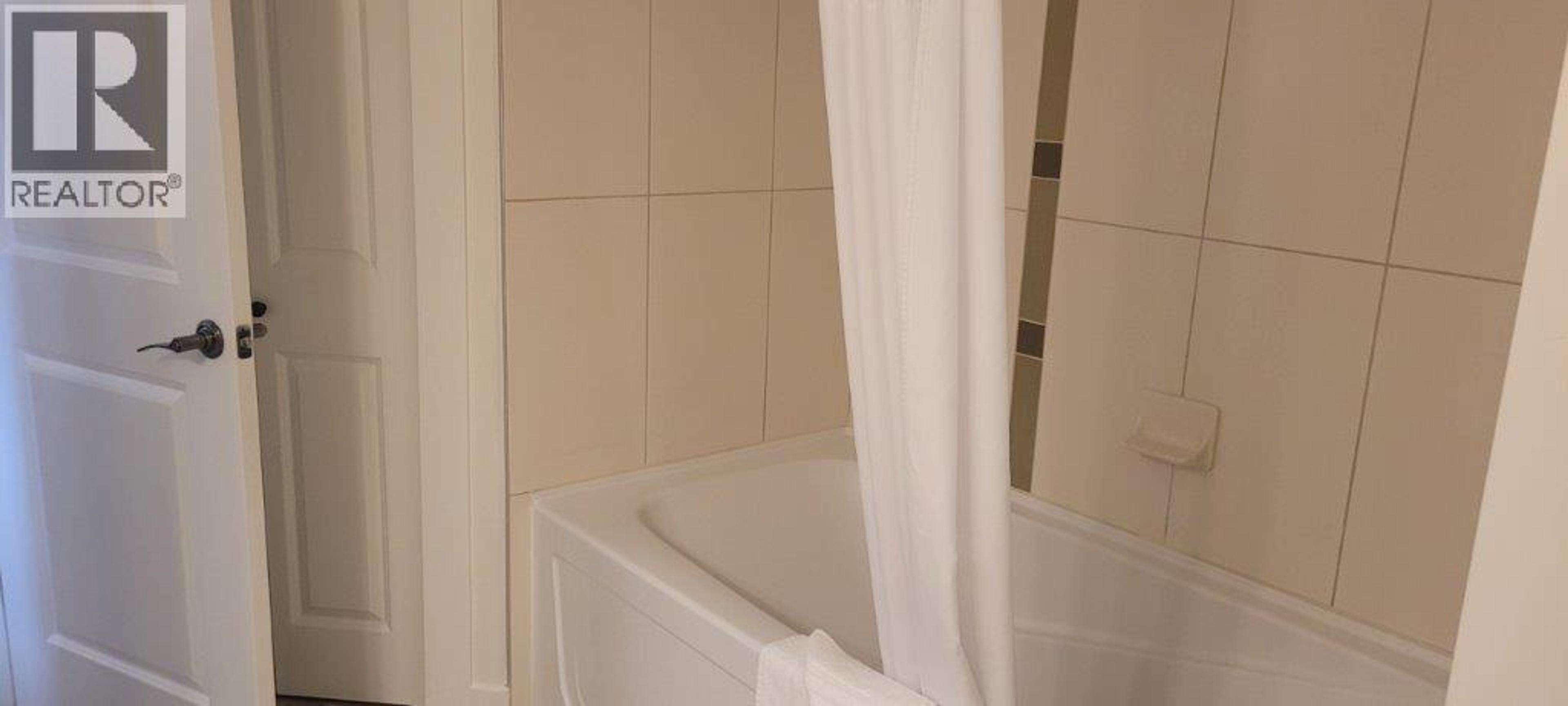 #205 4200 LAKESHORE DRIVE - 10