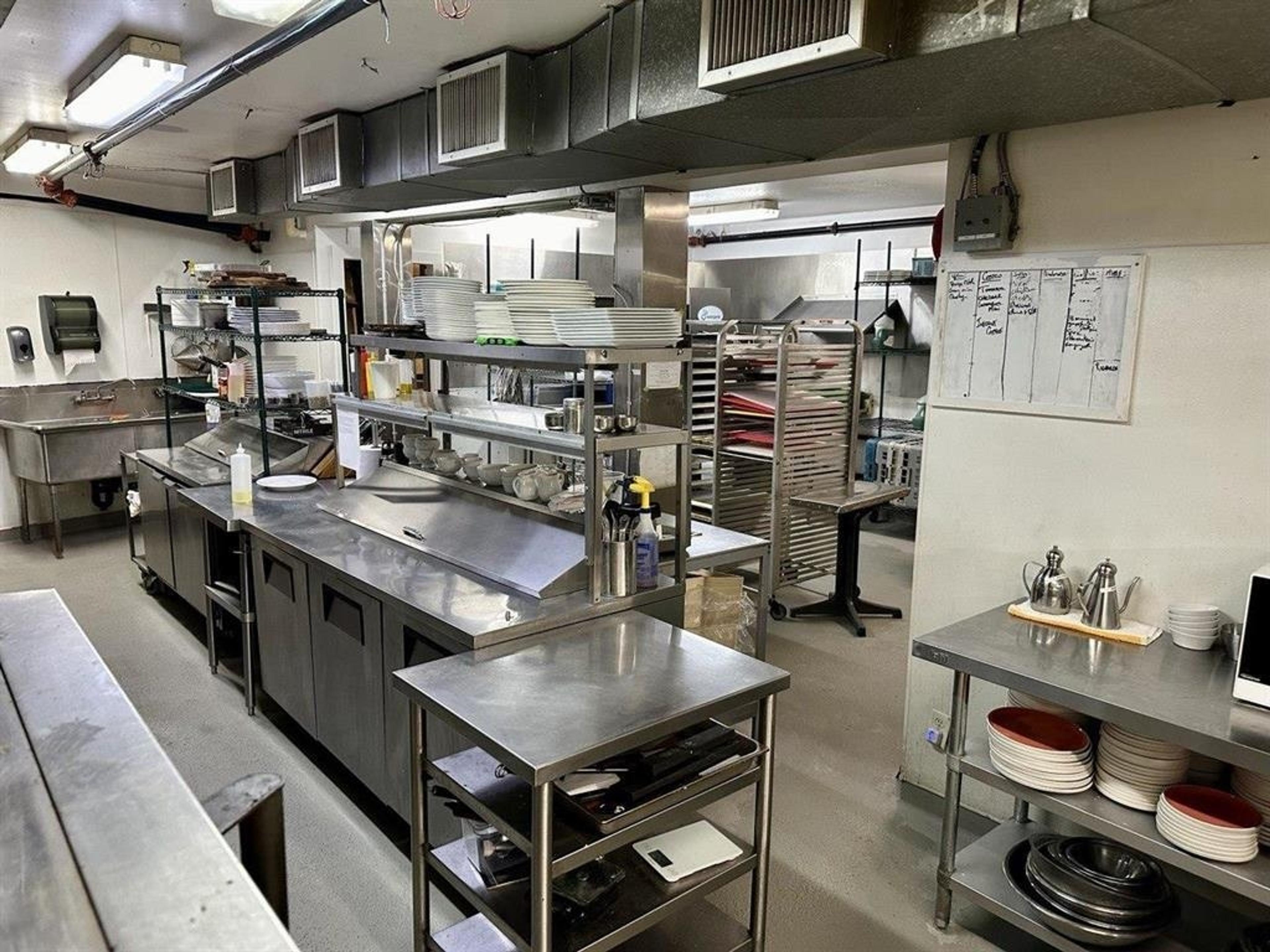 3121 GRANVILLE STREET - Image 3
