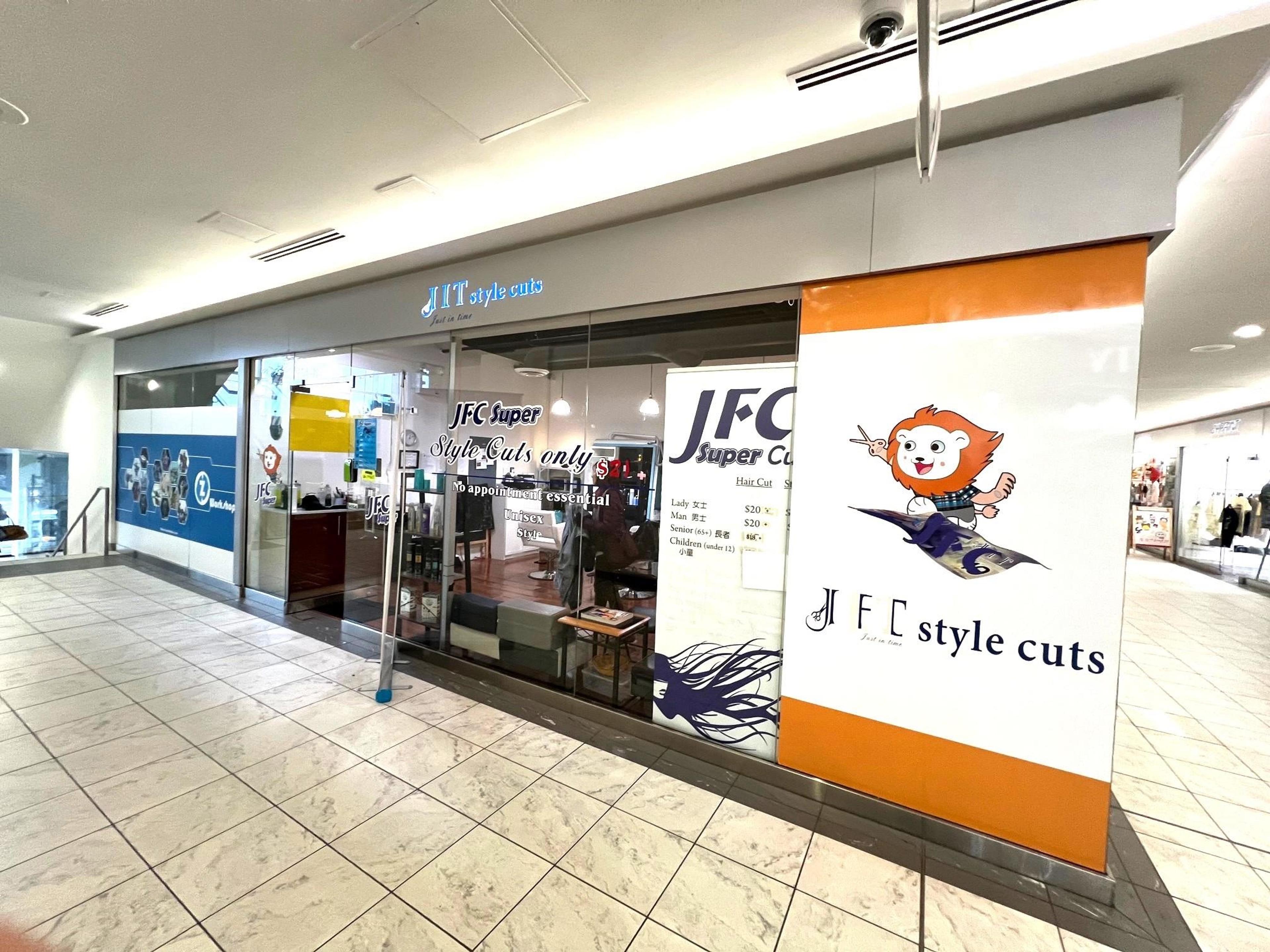 #2275 4000 NO. 3 ROAD - Image 3