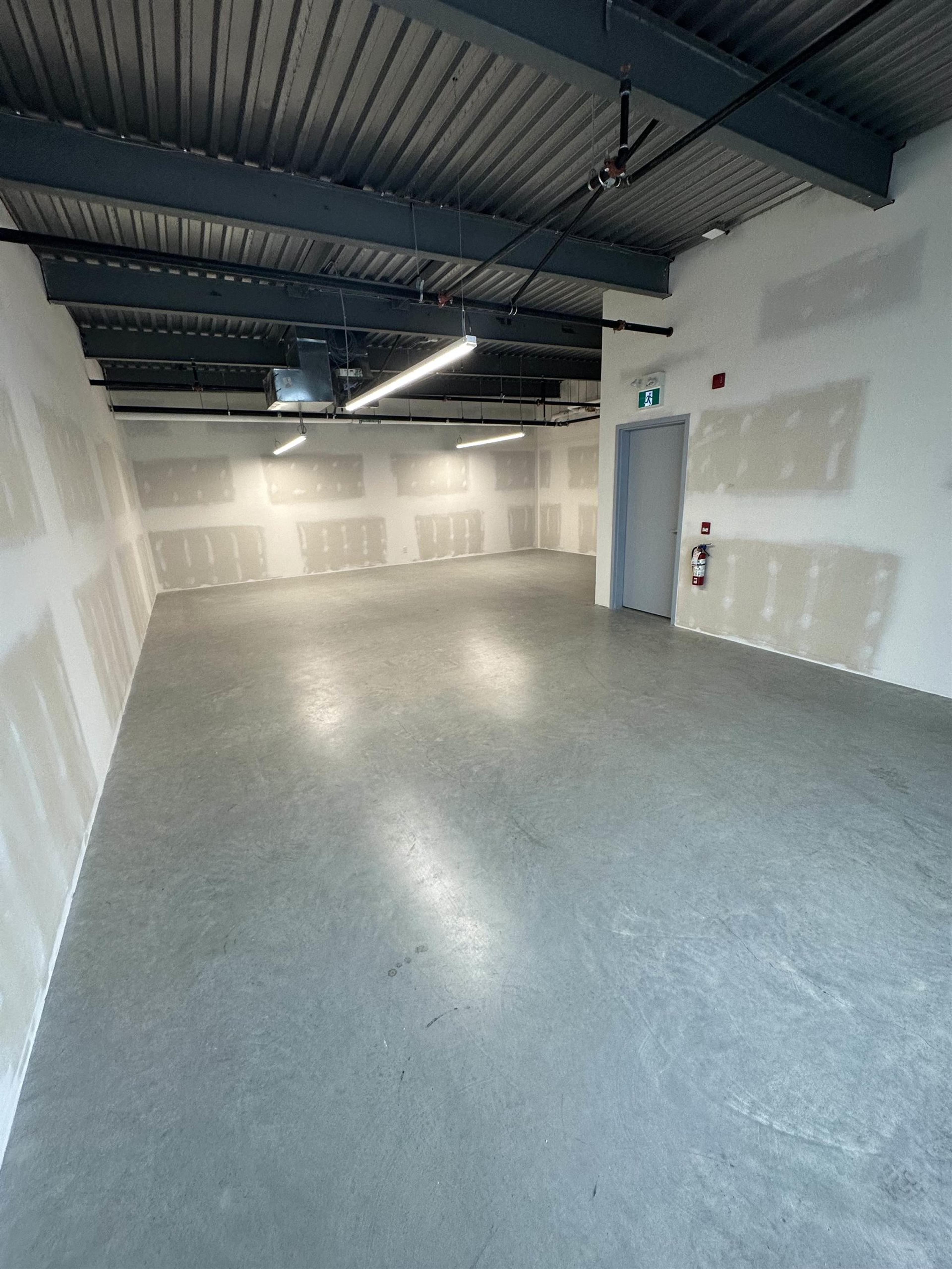 #208 23251 FRASERWOOD WAY - Image 2