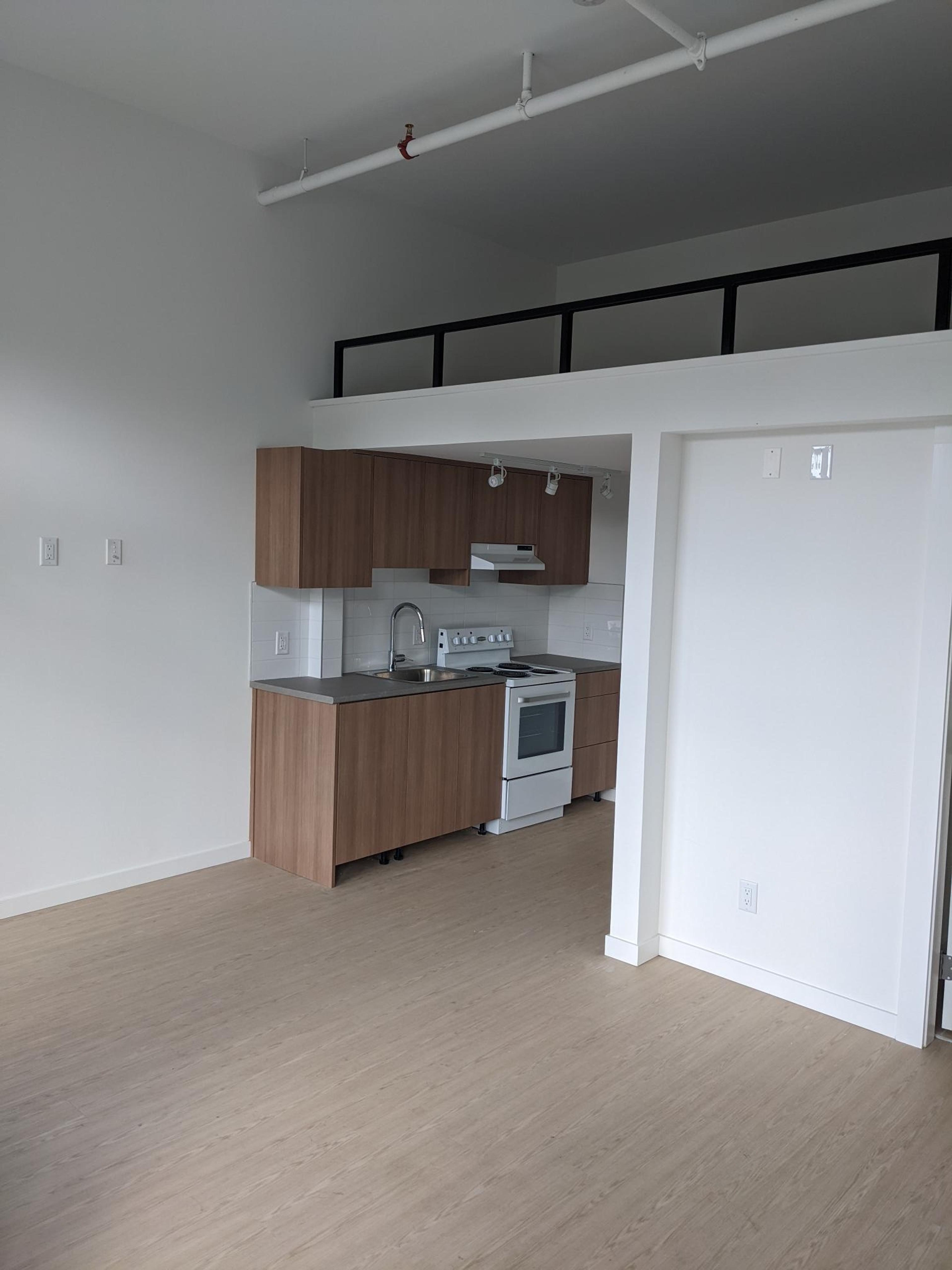 #101 39771 GOVERNMENT ROAD - Image 3