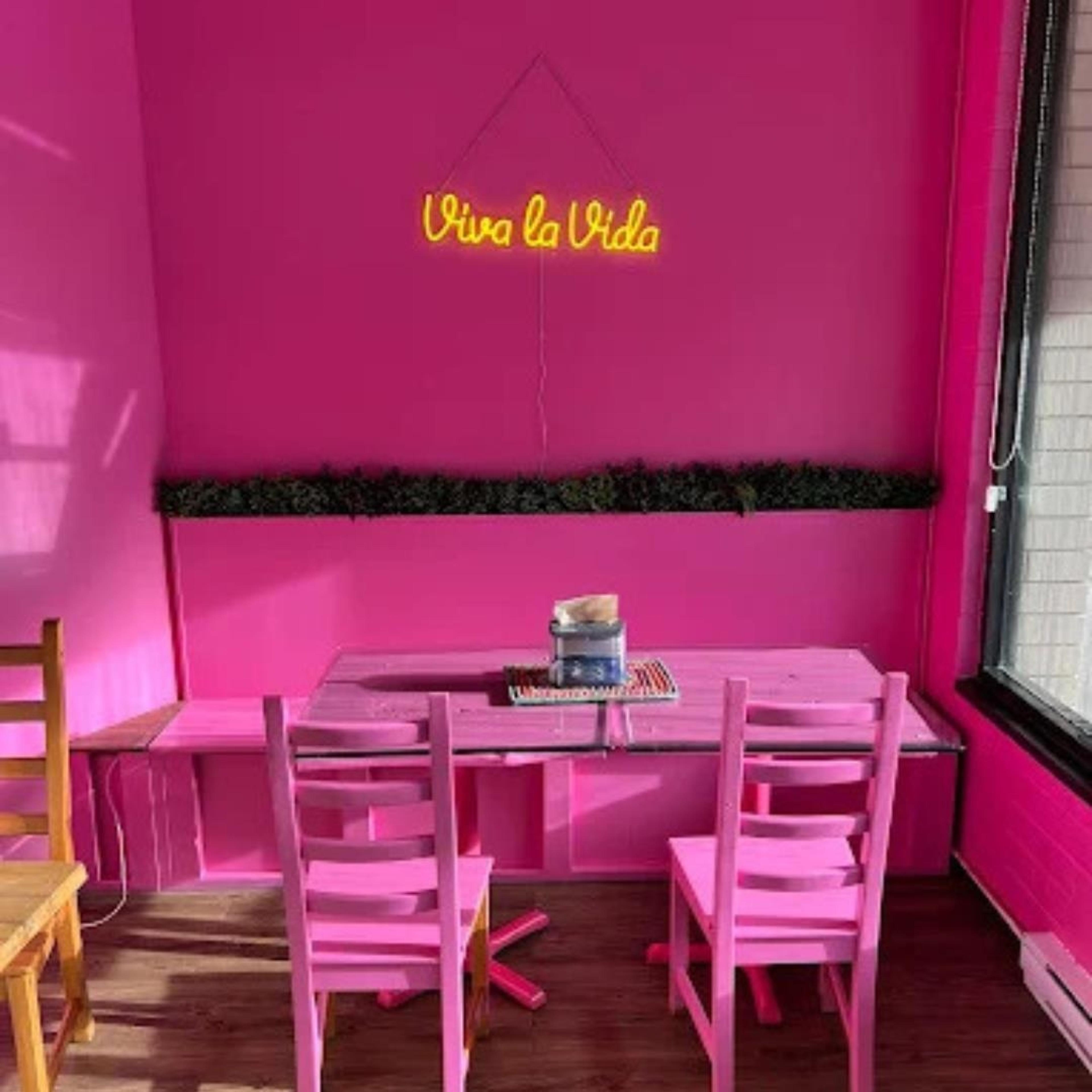 Property at 38209 WESTWAY AVENUE, Squamish, BC