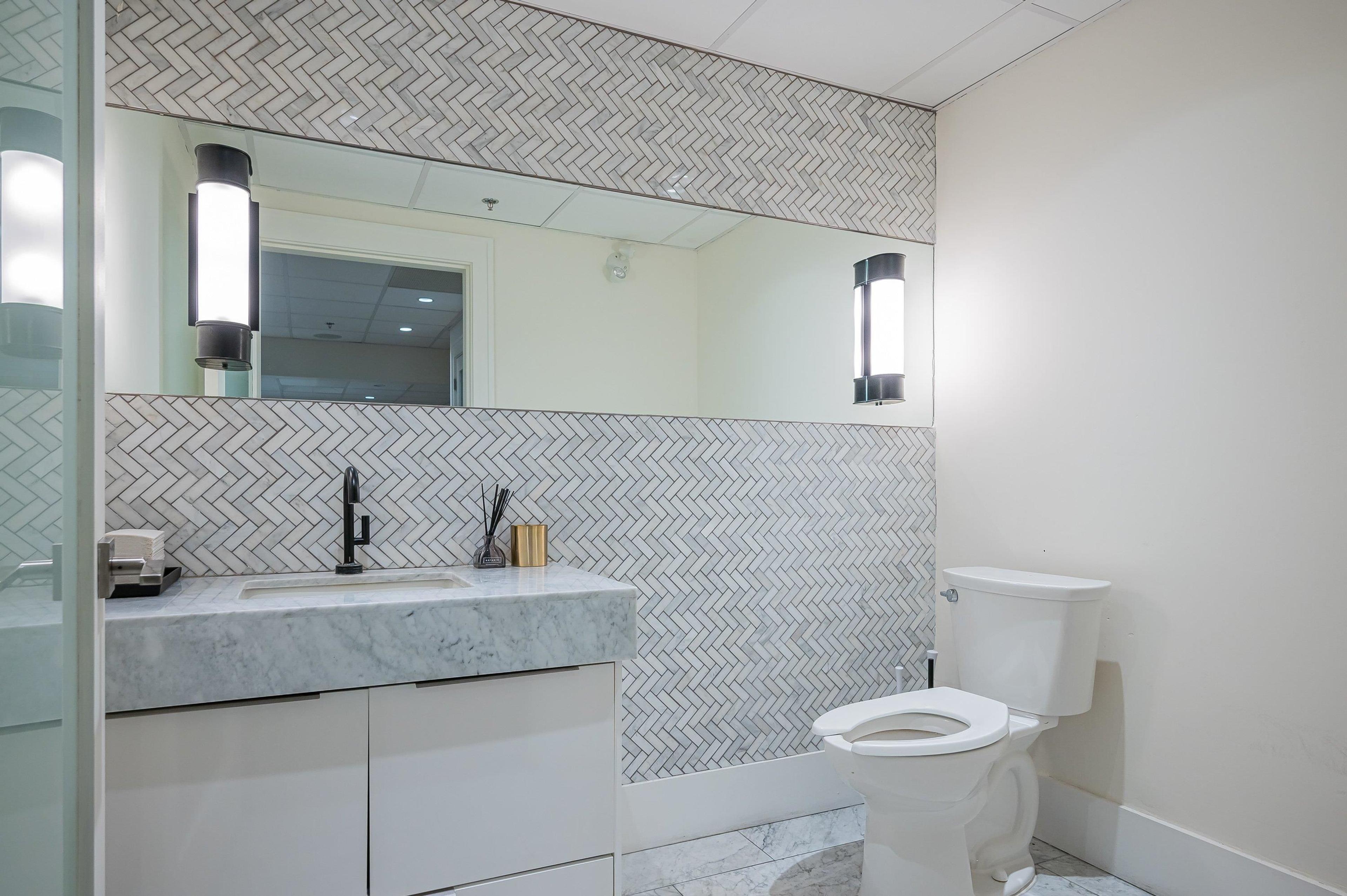 #C3 & C4 15777 MARINE DRIVE - 22