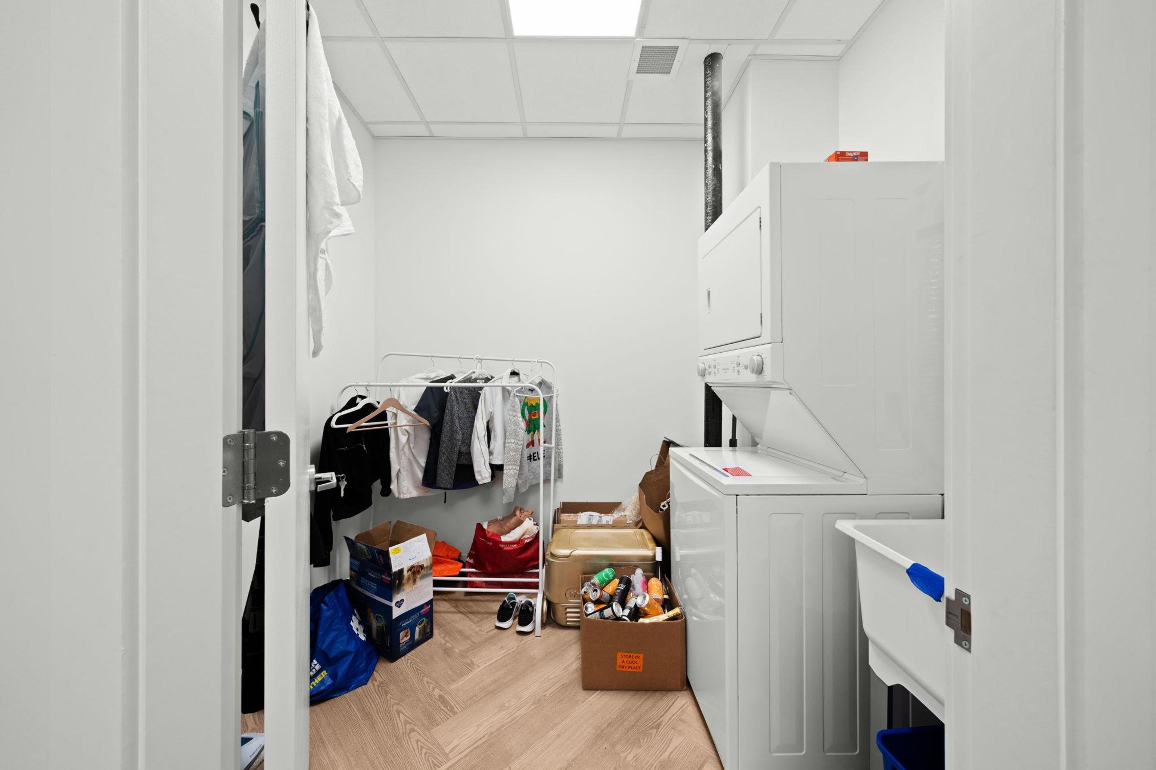 #213 1522 FINLAY STREET - 22