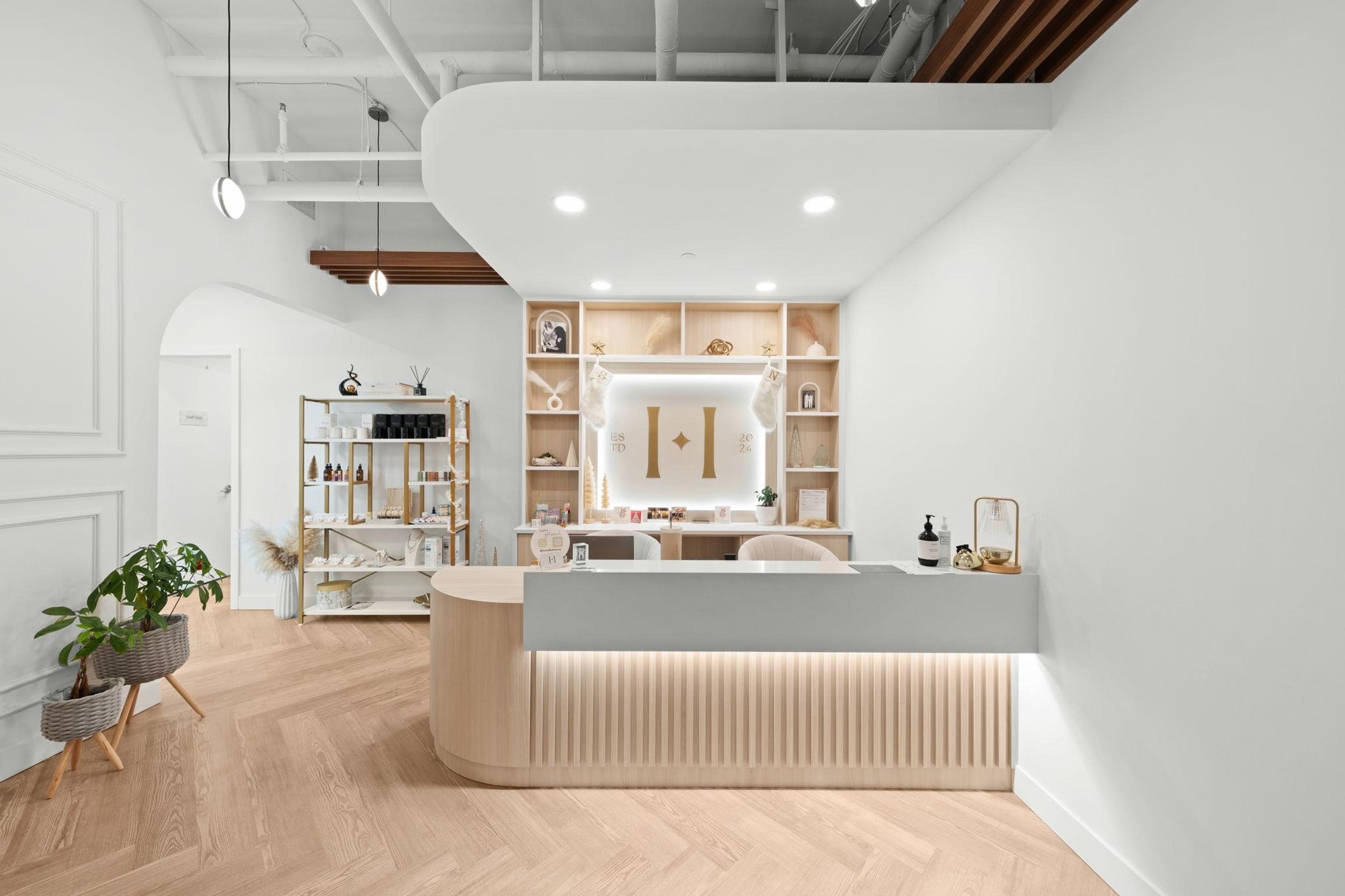 #213 1522 FINLAY STREET - Main Image