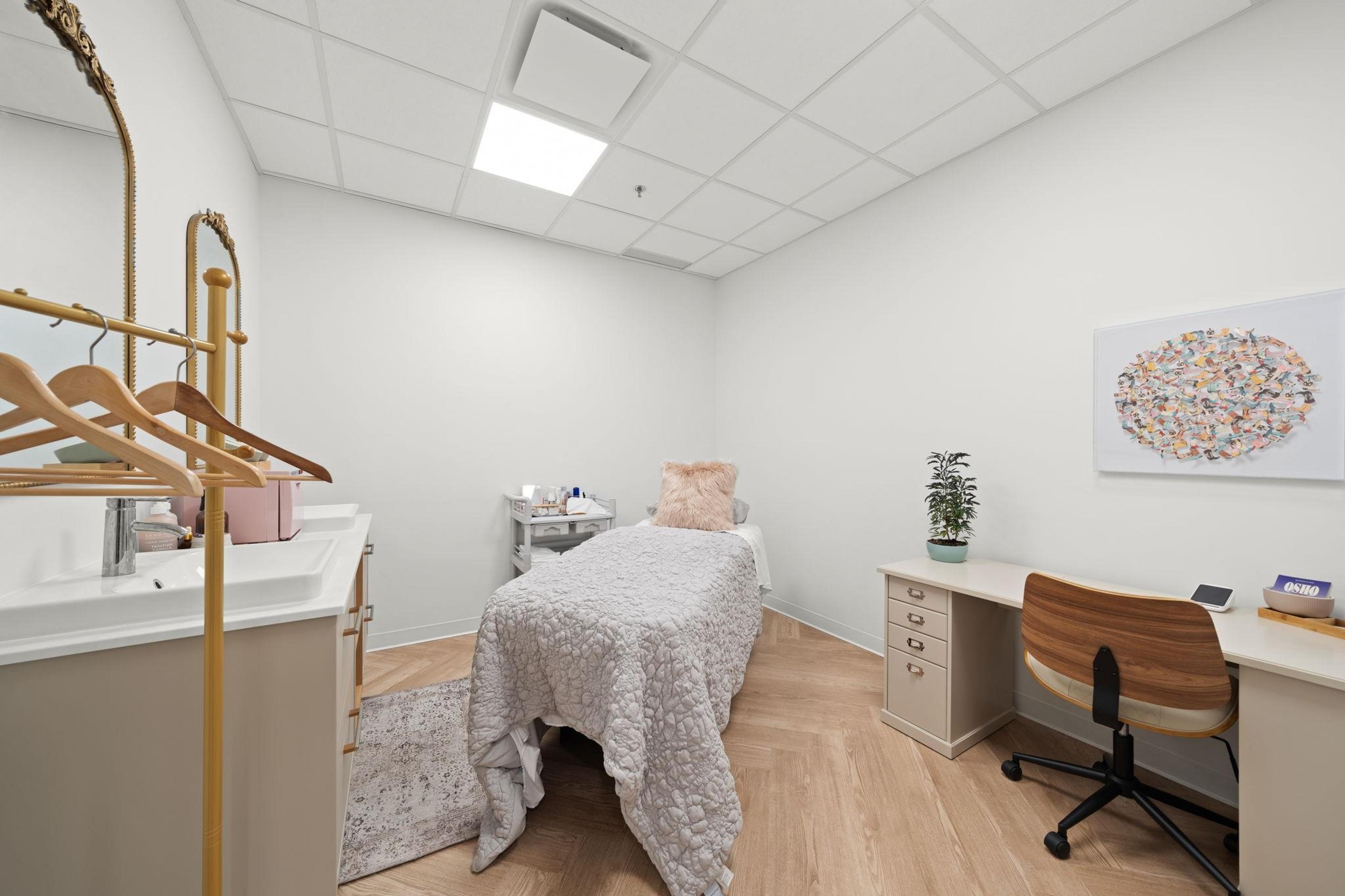 #213 1522 FINLAY STREET - 18