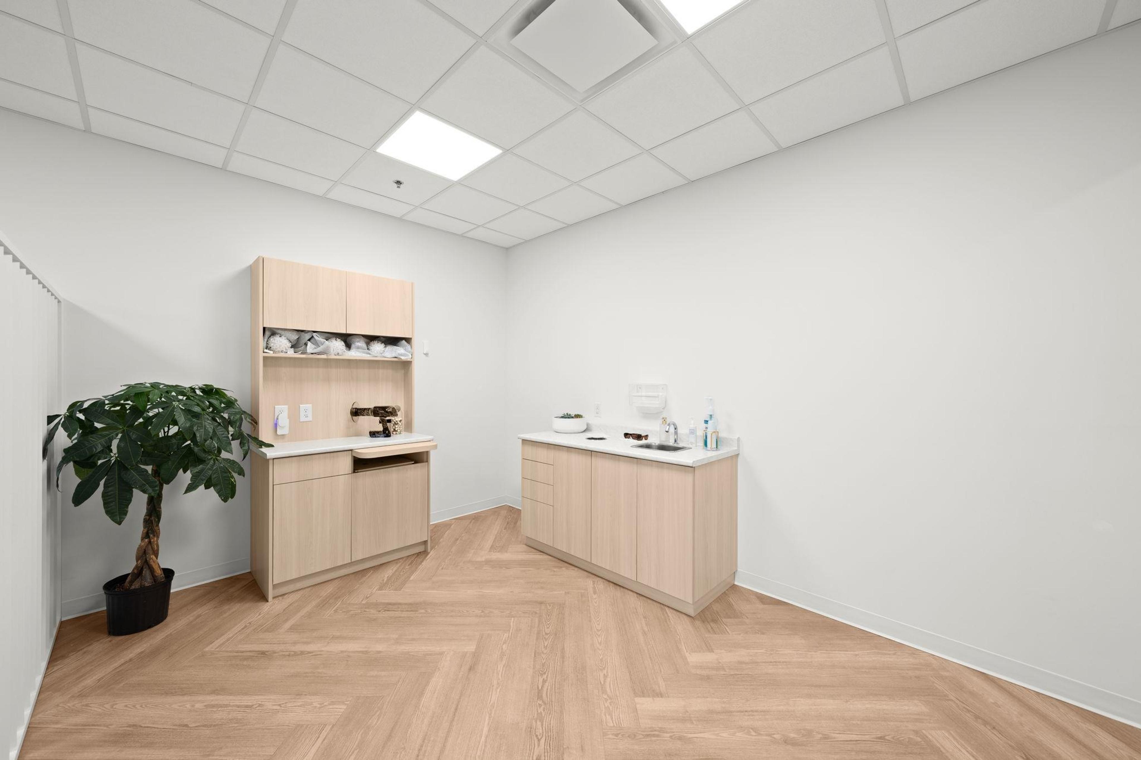 #213 1522 FINLAY STREET - 15