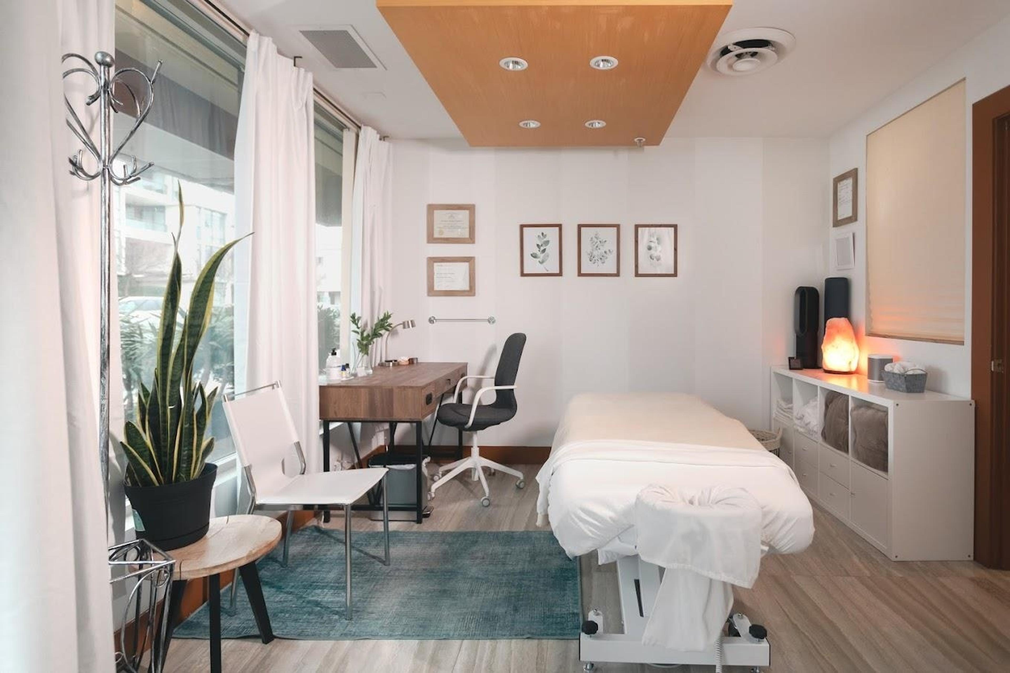 #101A 1440 GEORGE STREET - Image 1