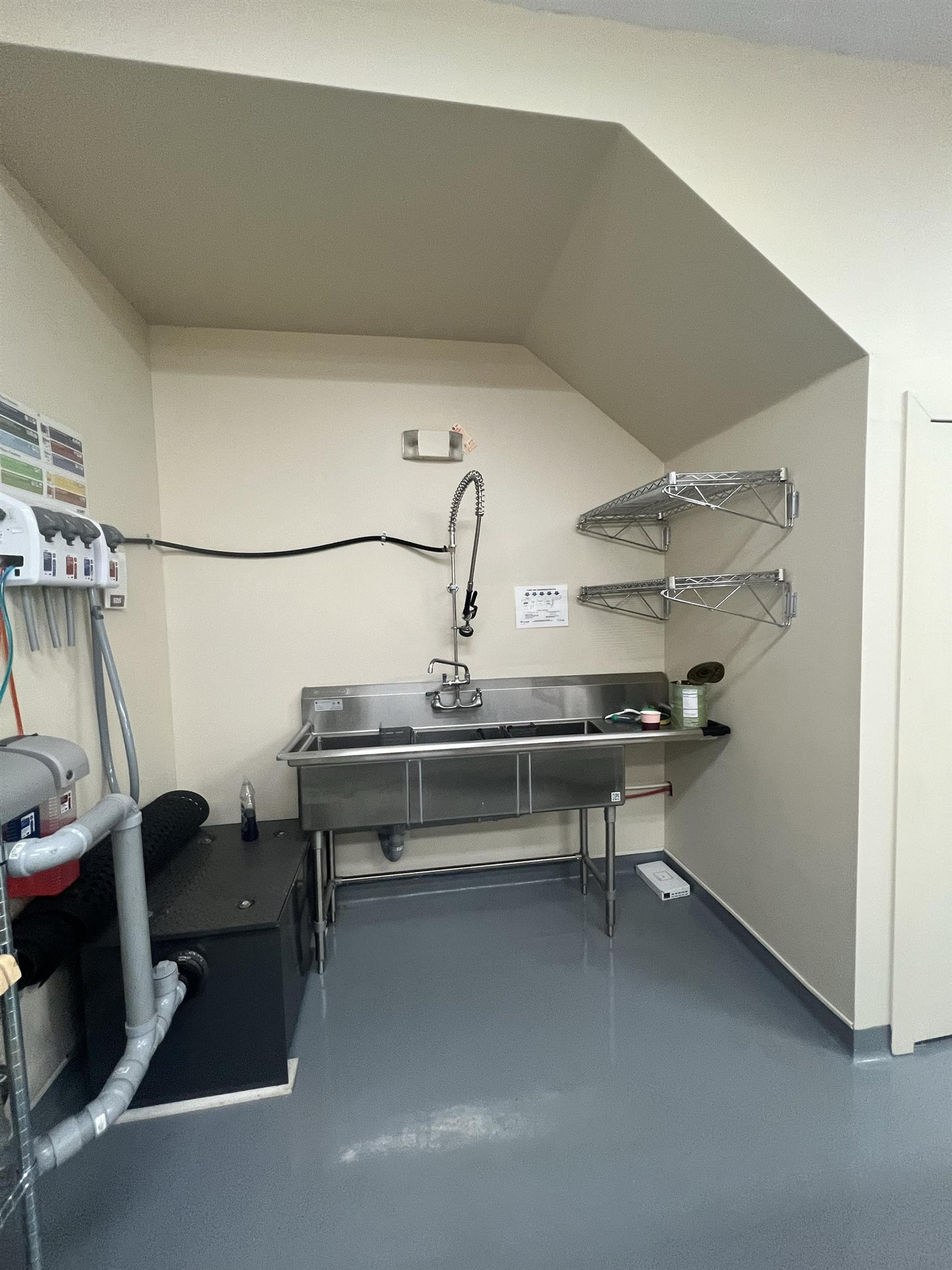 #105 3993 HENNING DRIVE - Image 3