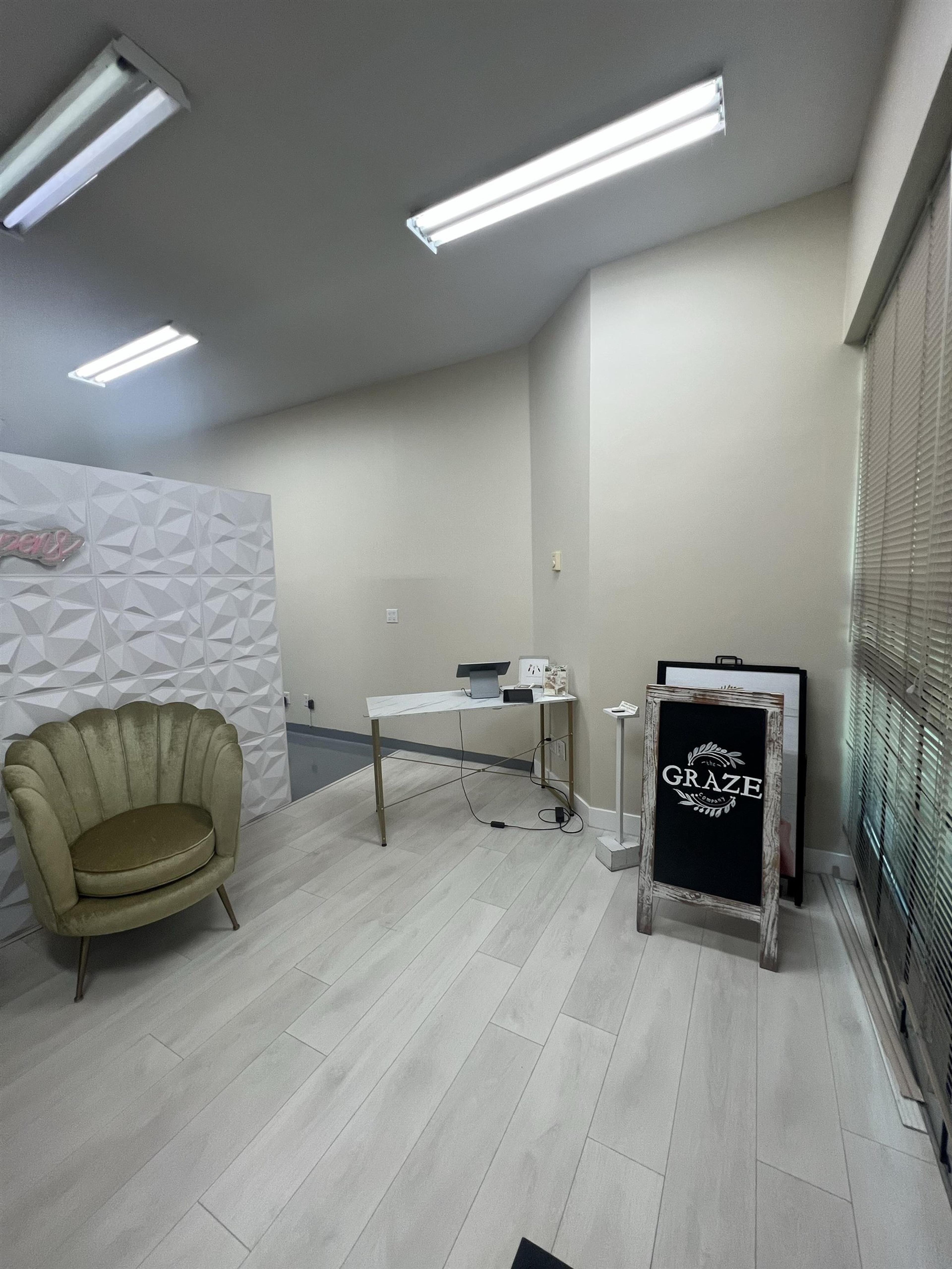 #105 3993 HENNING DRIVE - Image 10