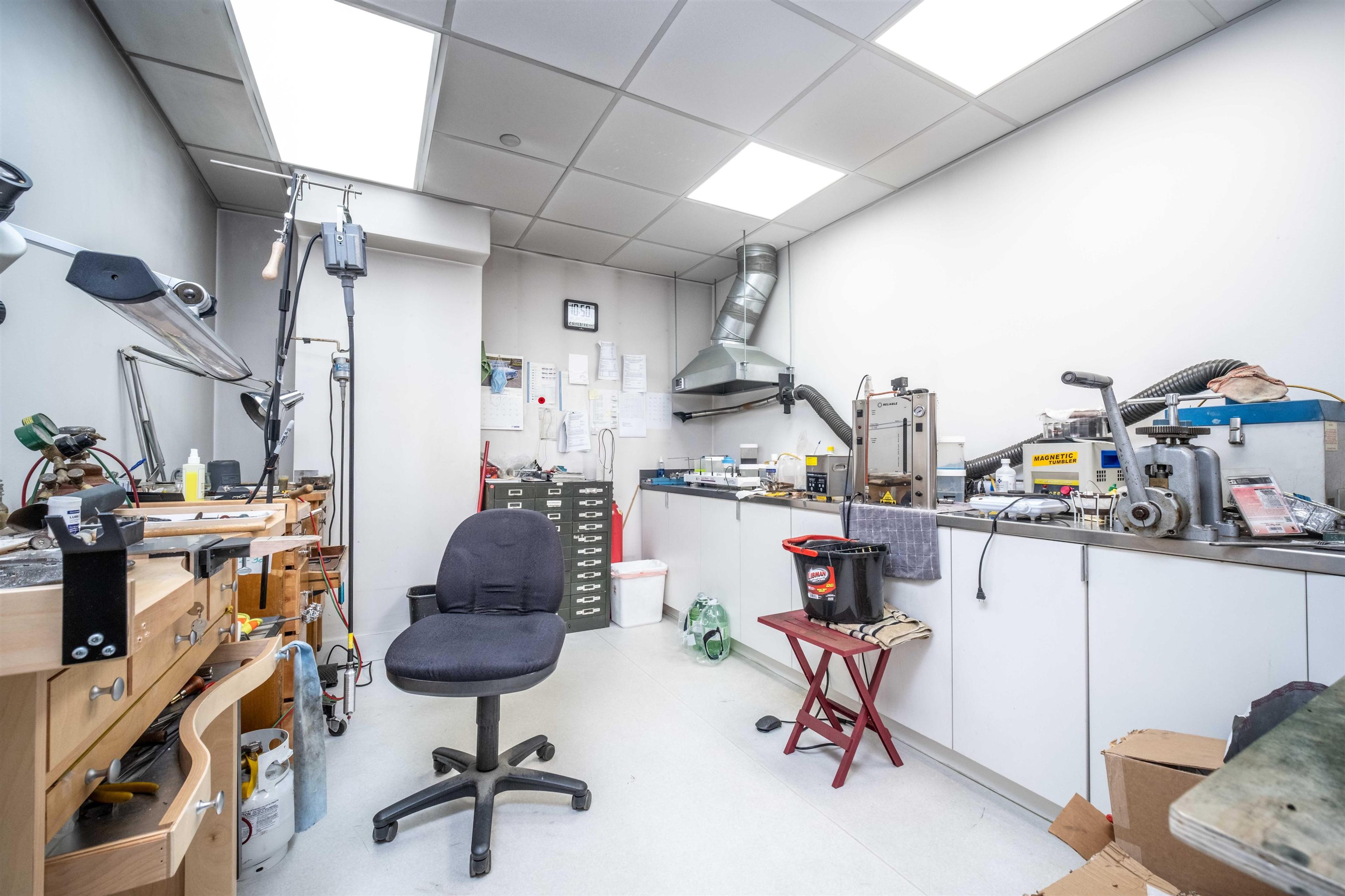 #251&252 5489 BYRNE ROAD - Image 9